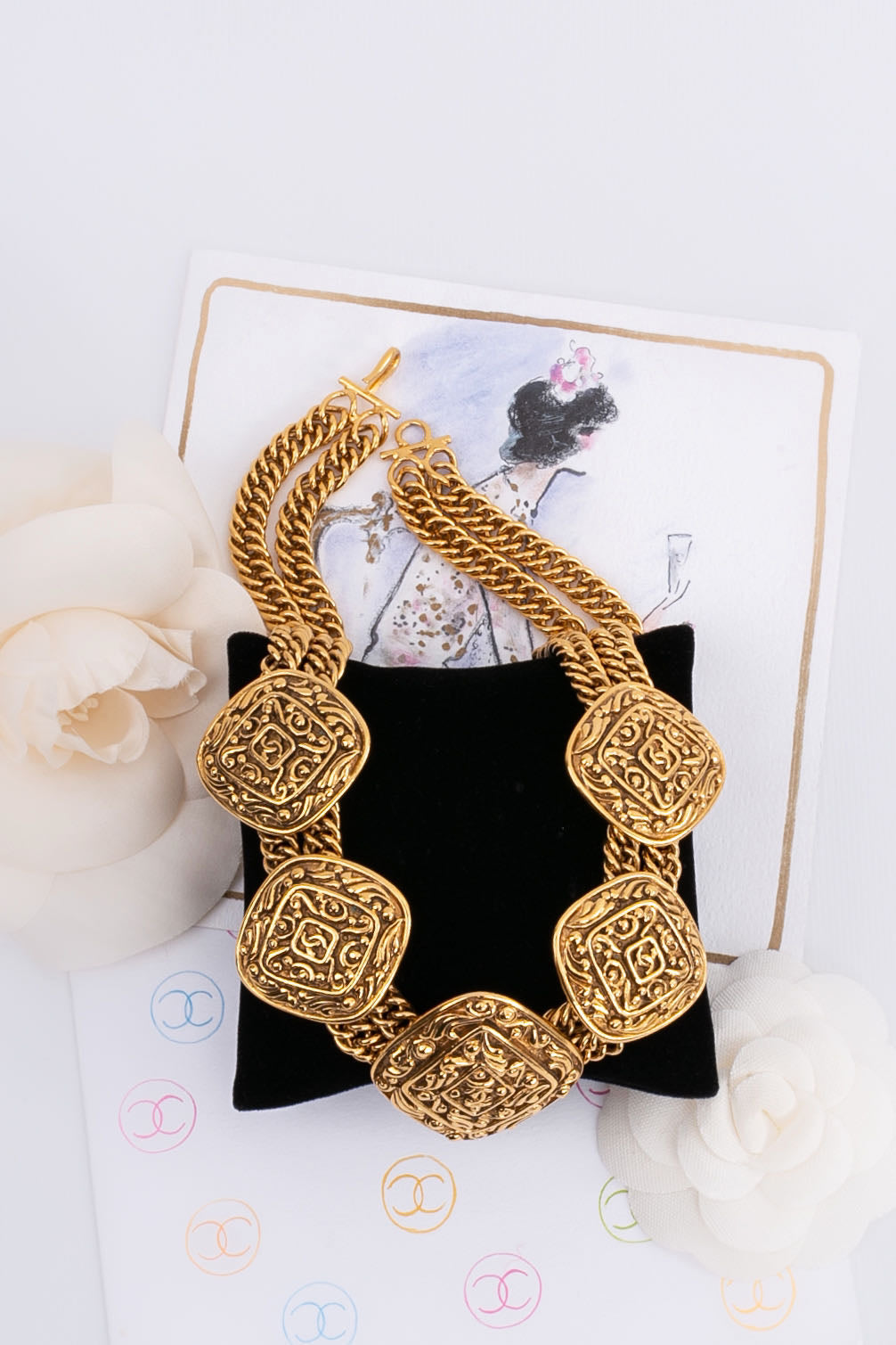 Collier court en métal doré Chanel 1980s