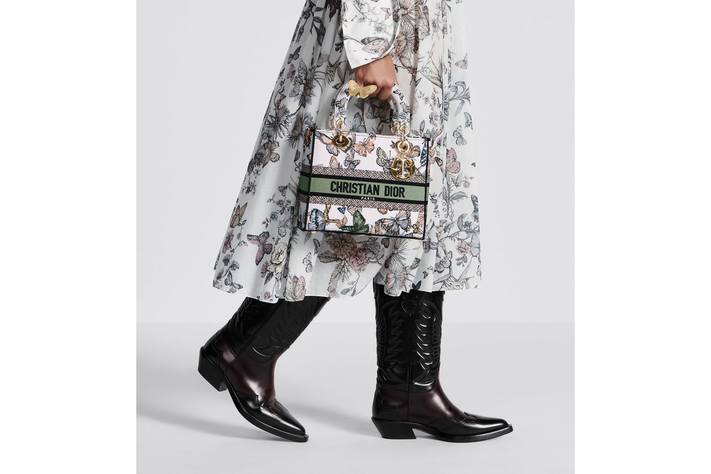 Medium Lady D-Lite Bag • White Multicolor Toile de Jouy Mexico Embroidery