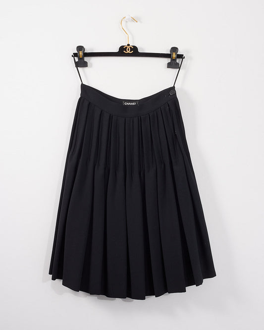 Chanel Black Crepe Pleated Skirt - 36