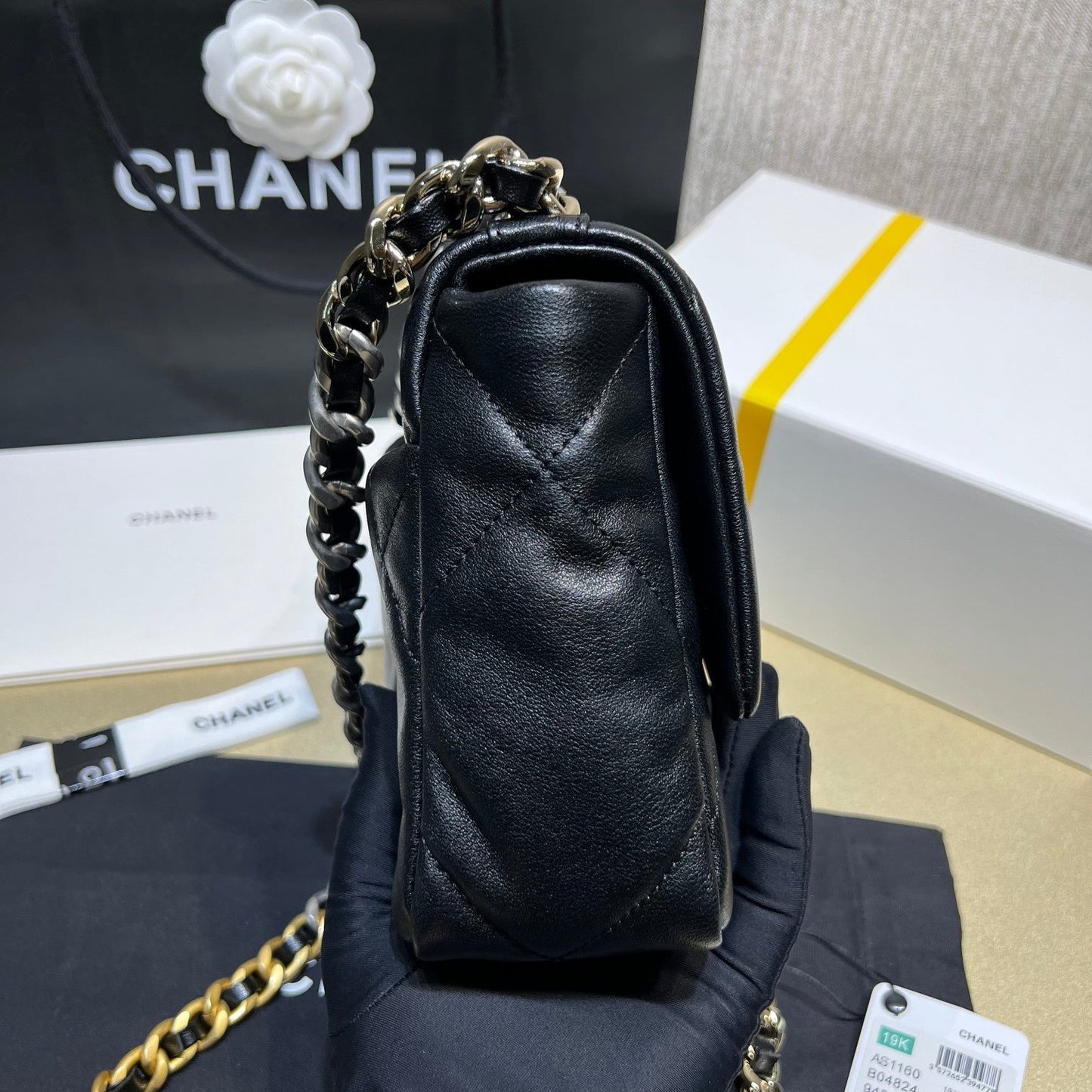 Chanel - Luxury Bag - CHL - 725