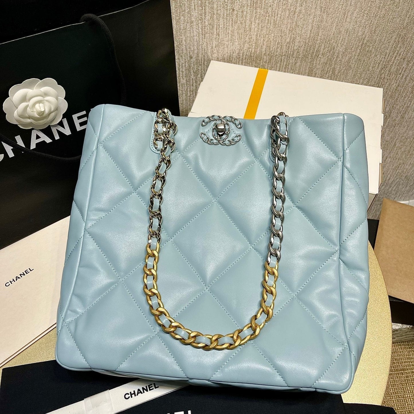 Chanel - Luxury Bag - CHL - 721