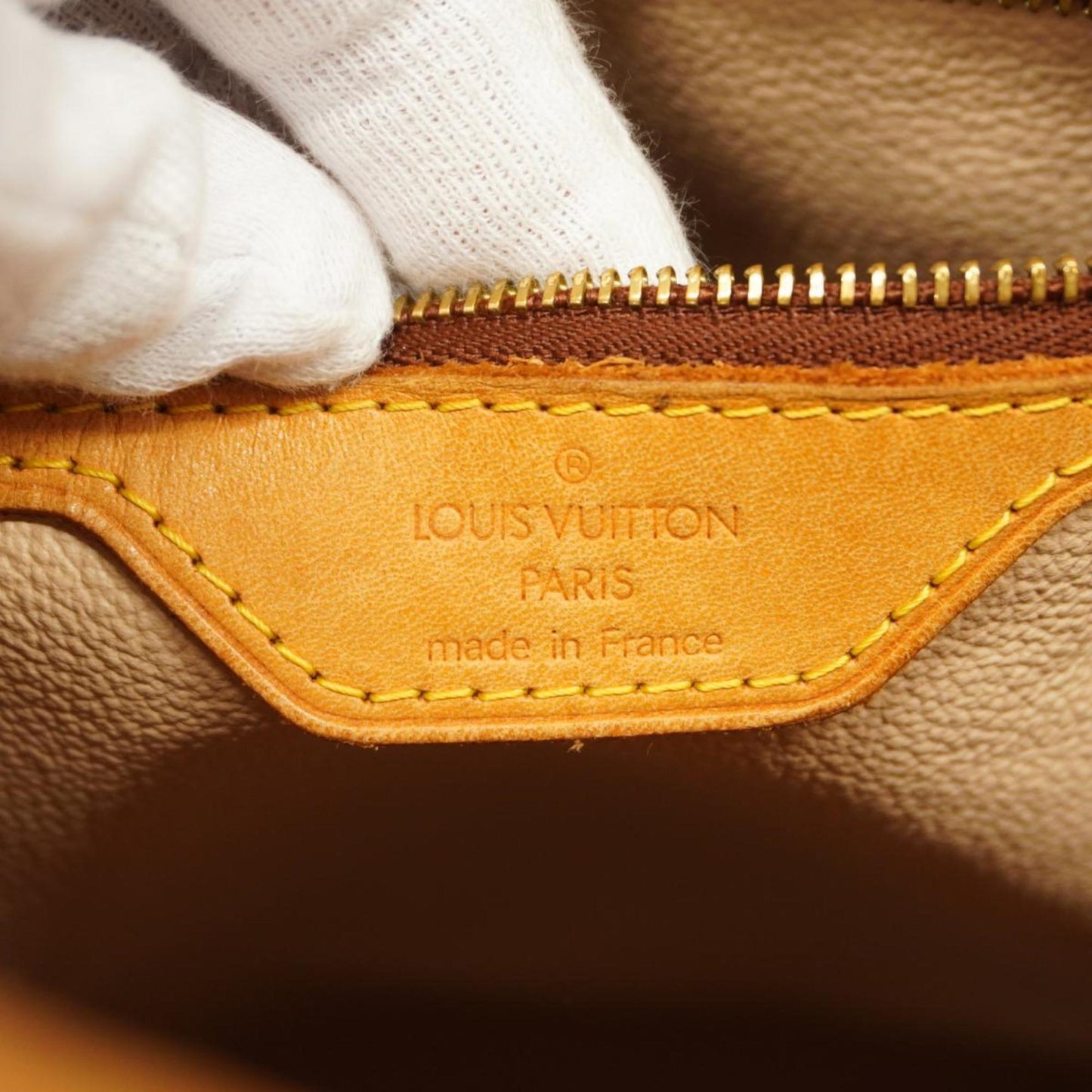 Louis Vuitton Bucket Gm  Canvas Tote Bag ()