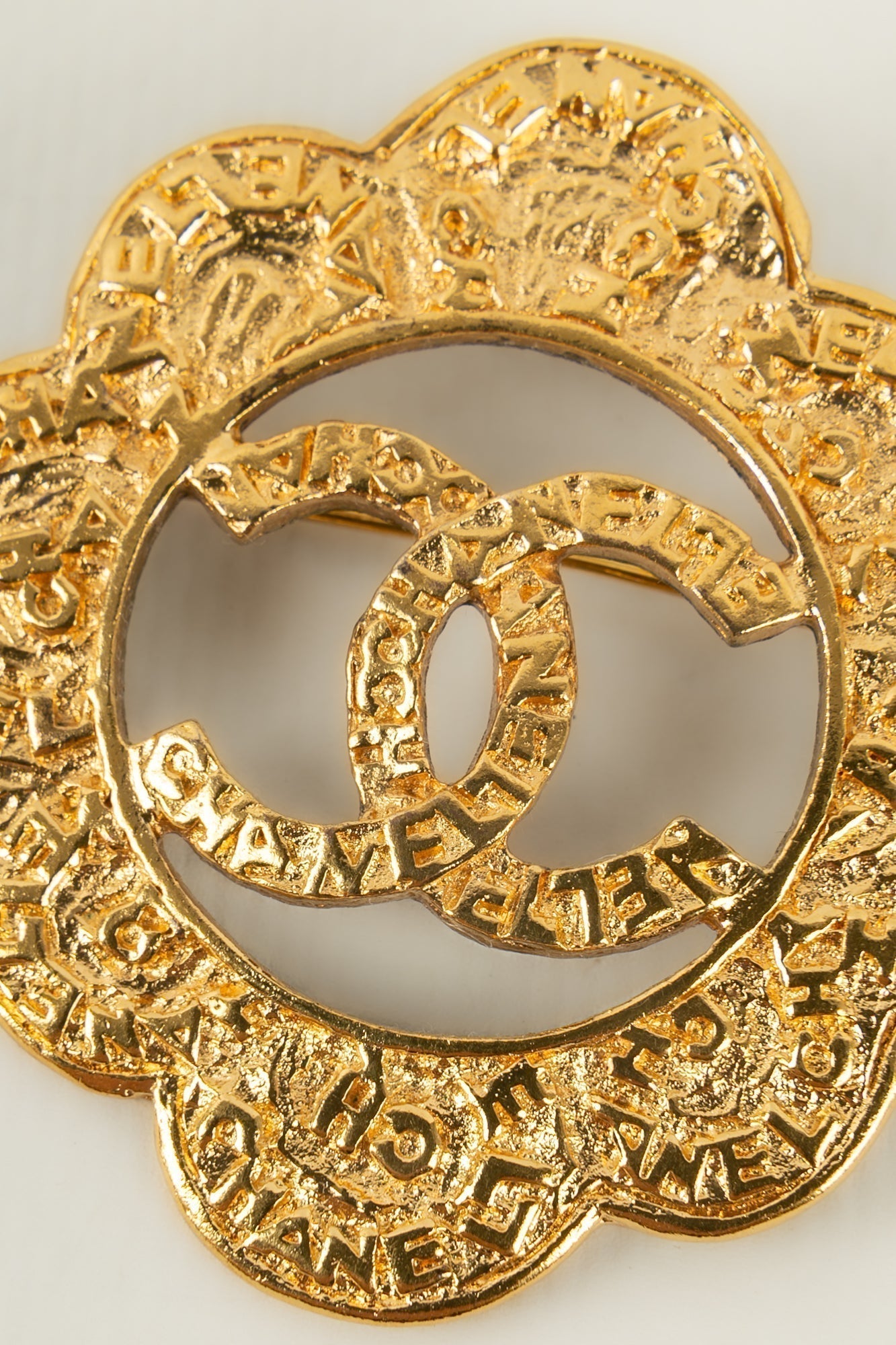 Broche Chanel Automne 1995