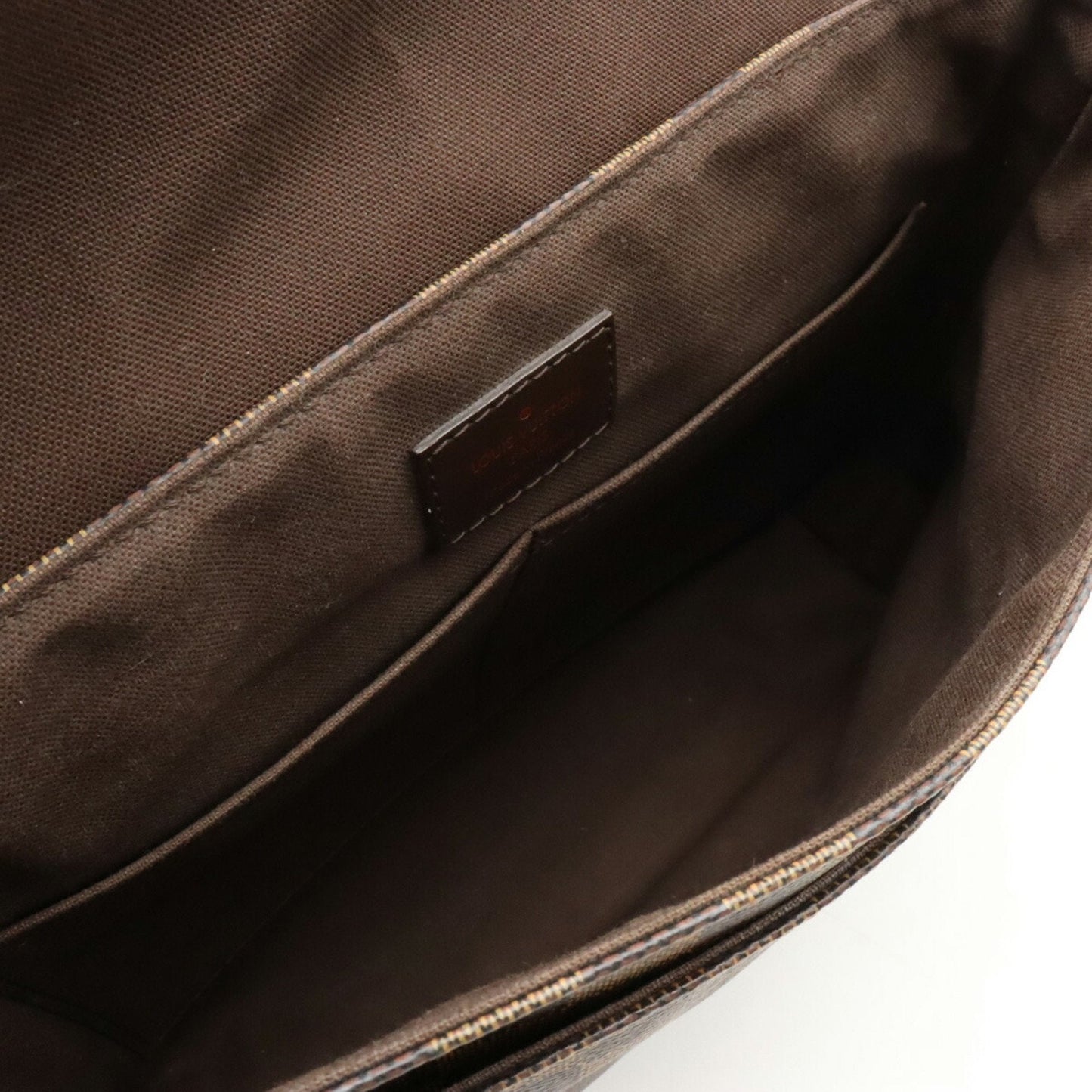 Louis Vuitton District  Canvas Shoulder Bag ()