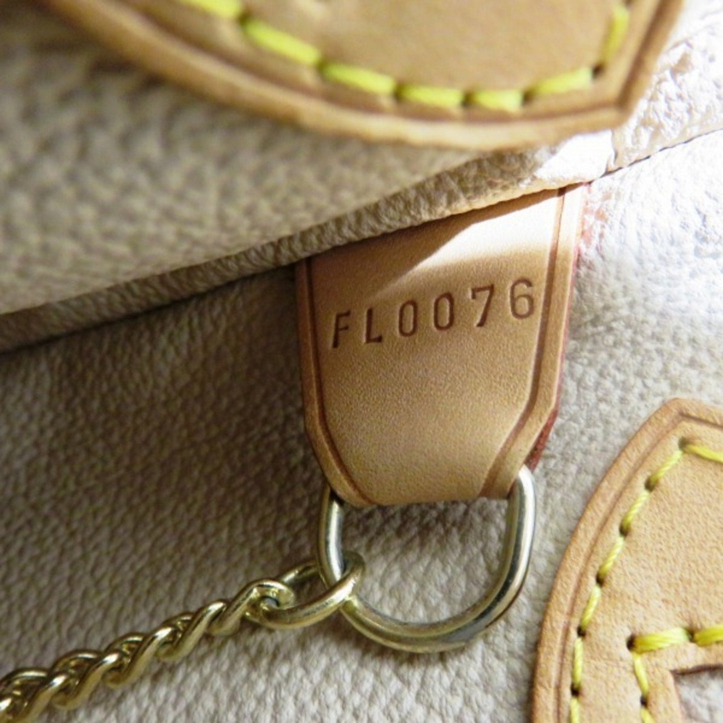 Louis Vuitton Bucket Pm  Canvas Handbag ()