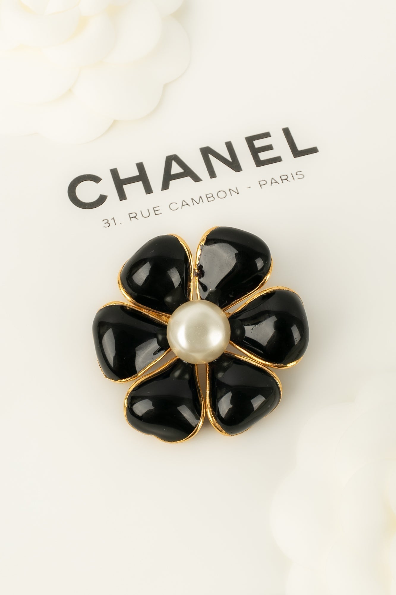 Broche camélia Chanel Automne 1995