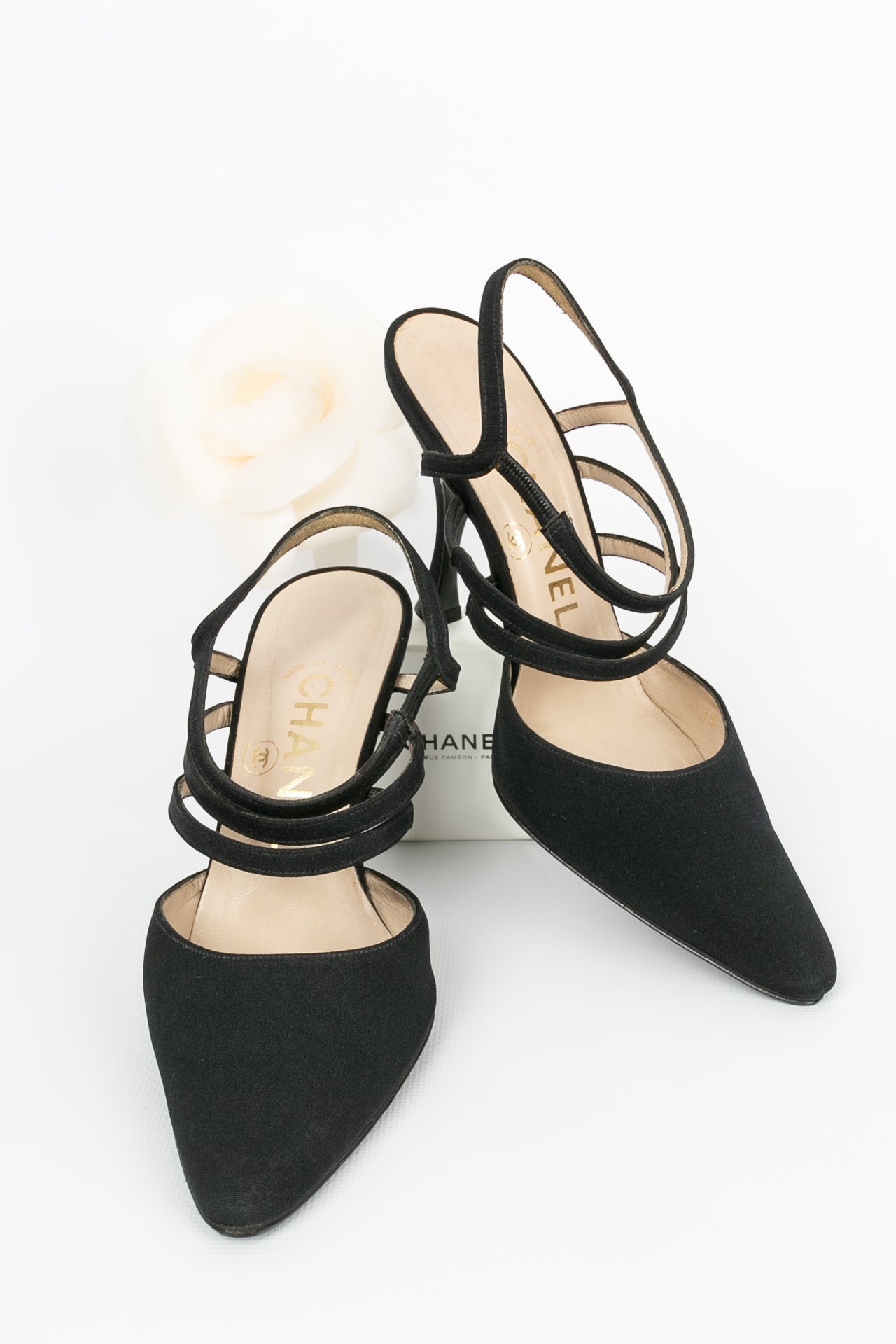 Escarpins noirs Chanel