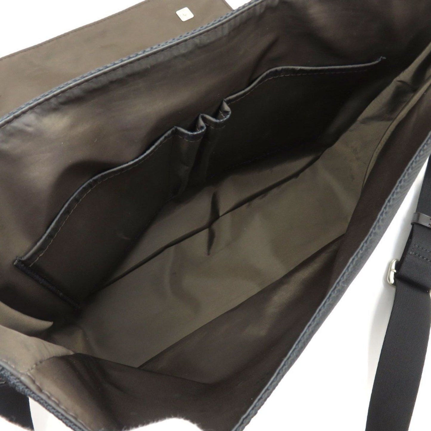 Louis Vuitton Messenger  Canvas Shoulder Bag ()