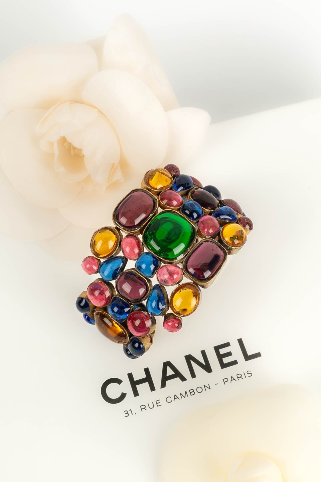 Bracelet en pâte de verre Chanel