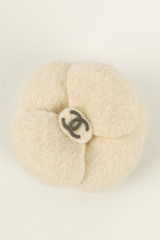 Broche camélia Chanel