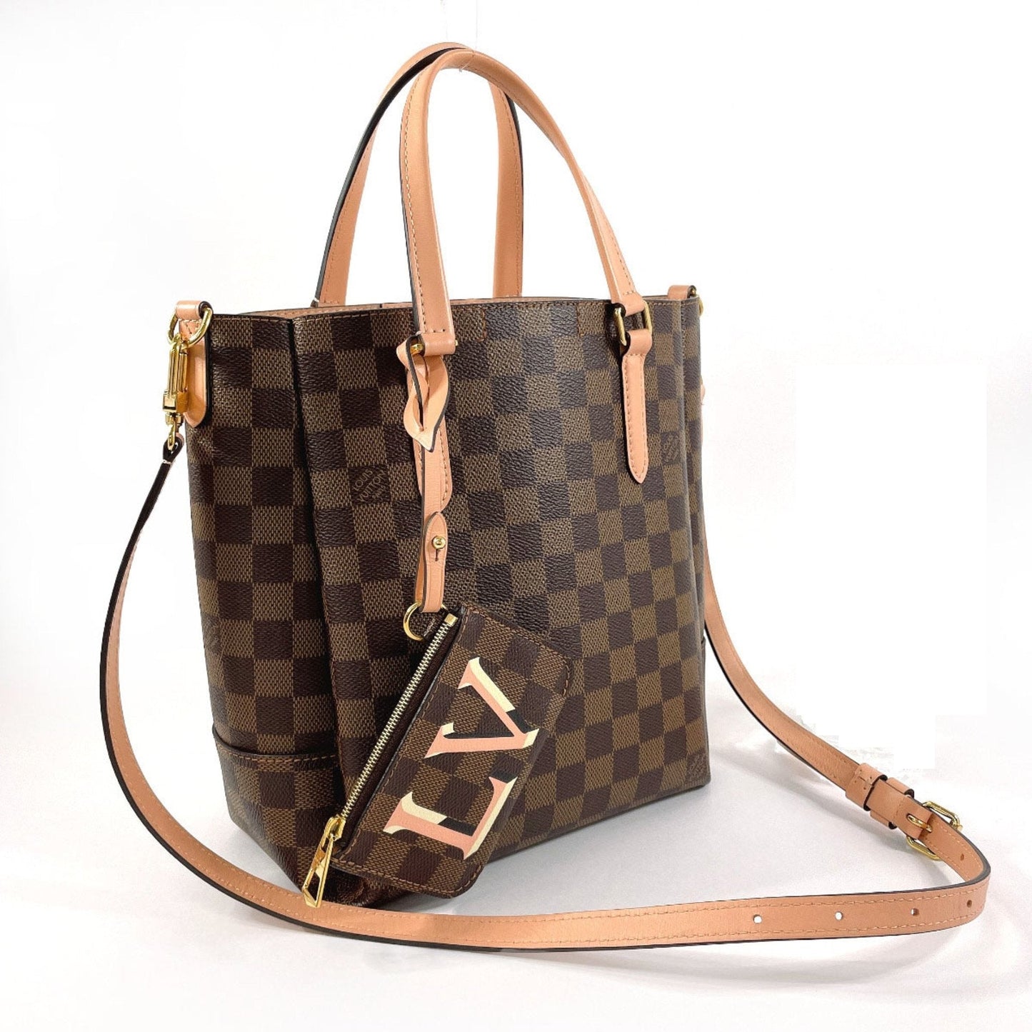 Louis Vuitton Belmont  Canvas Handbag ()