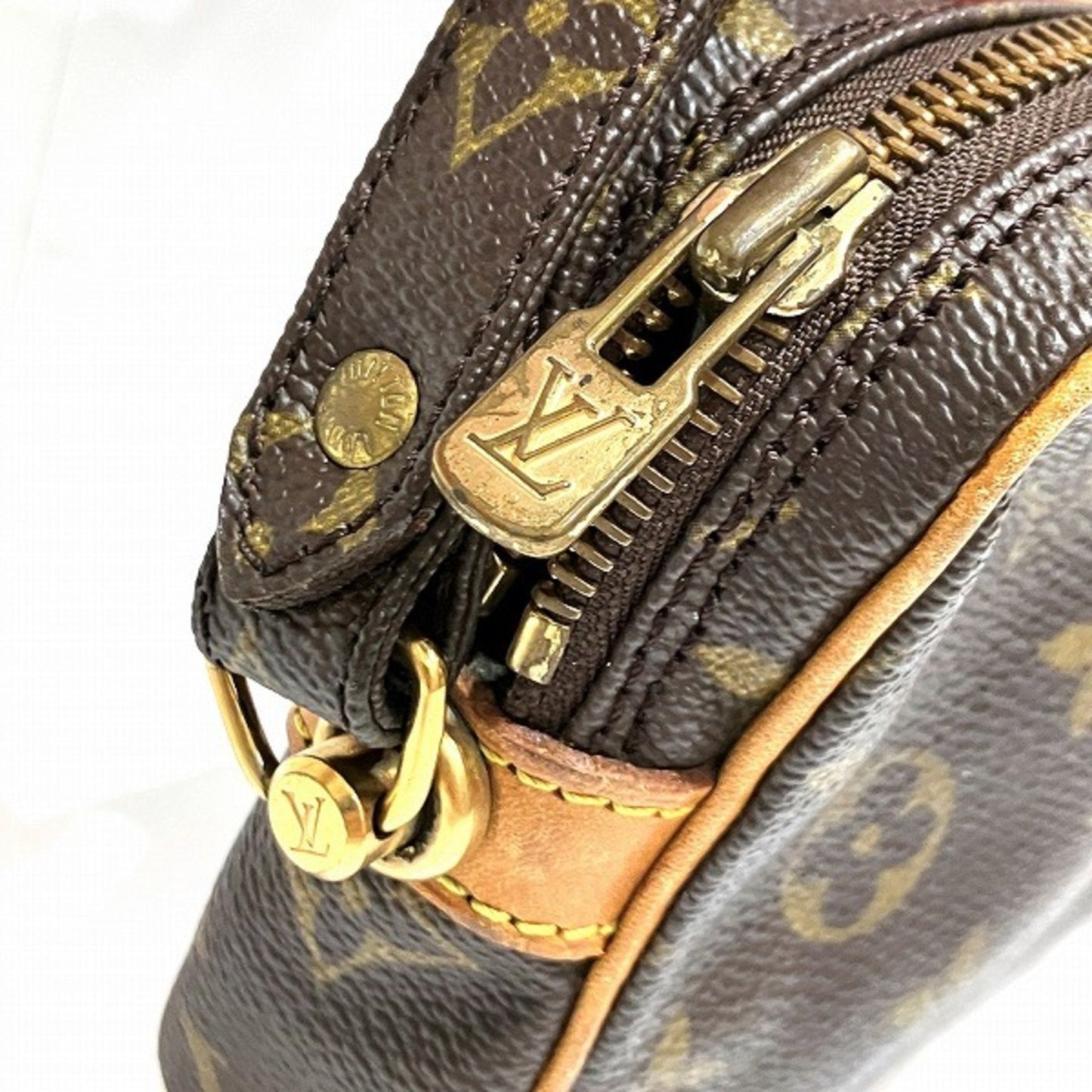 Louis Vuitton Marly Dragonne  Canvas Clutch Bag ()