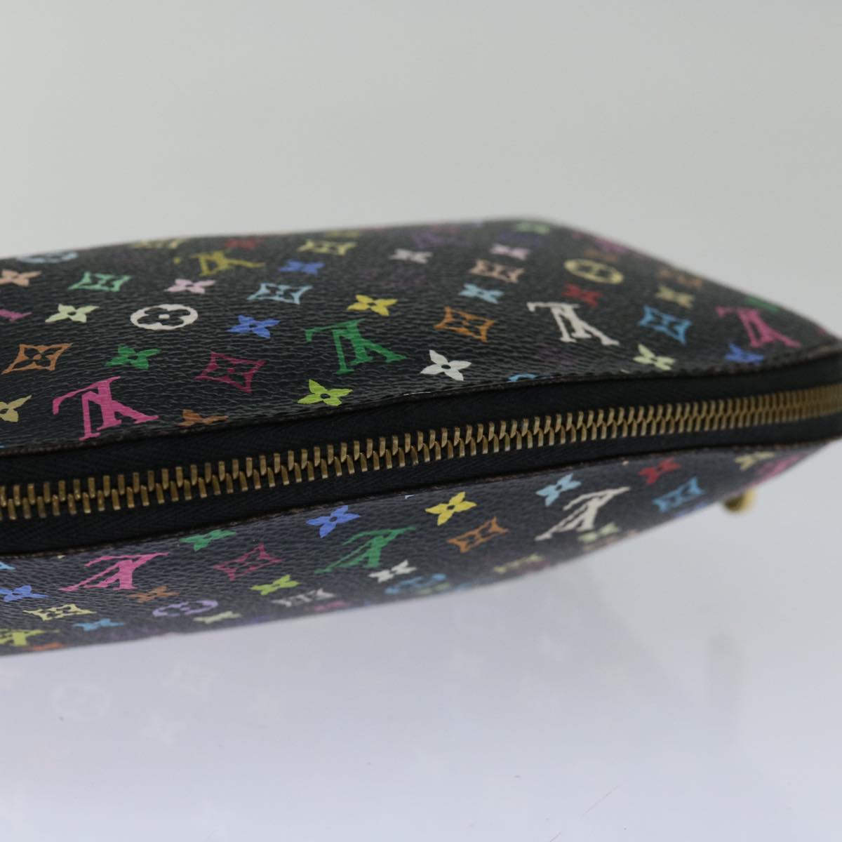 Louis Vuitton Cosmetic Pouch  Canvas Clutch Bag ()