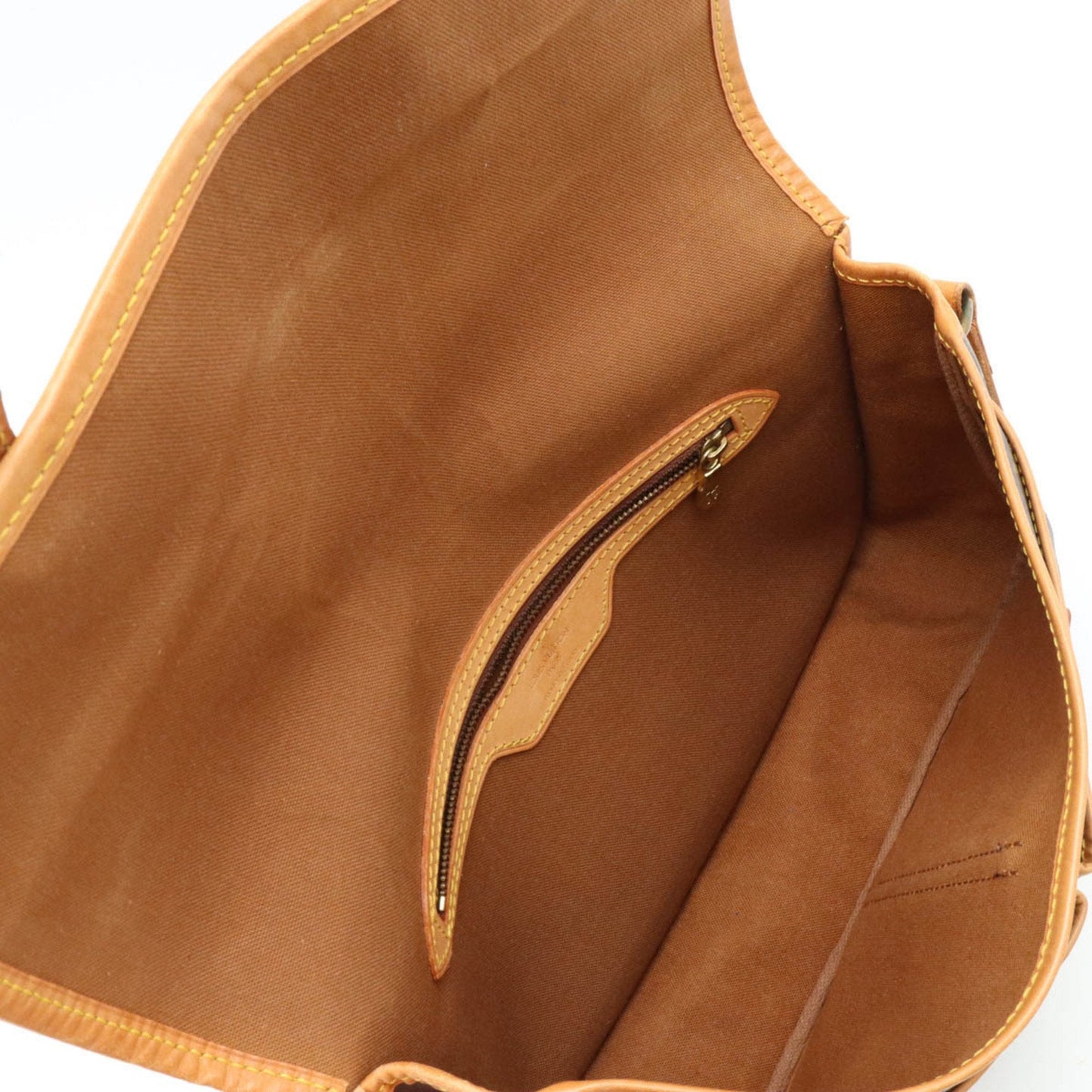 Louis Vuitton Gibeciere  Canvas Shoulder Bag ()