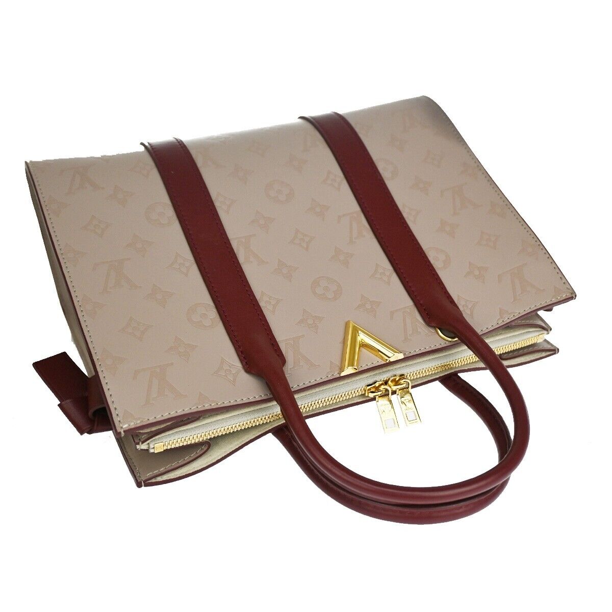 Louis Vuitton Very Tote  Calfskin Handbag ()
