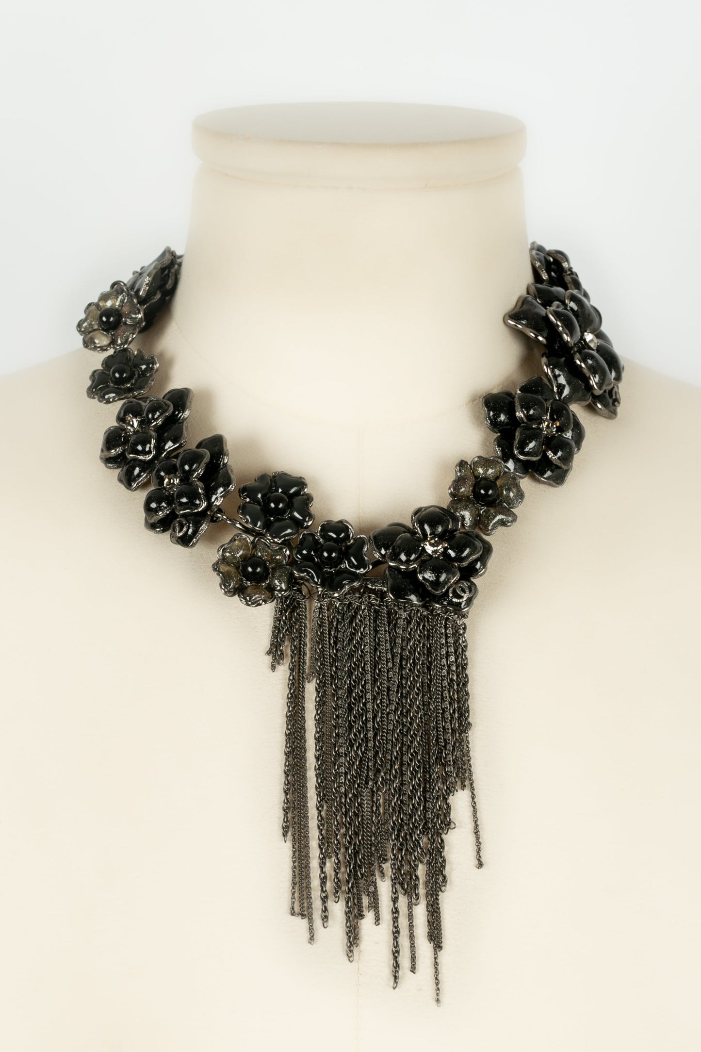 Collier camélia Chanel