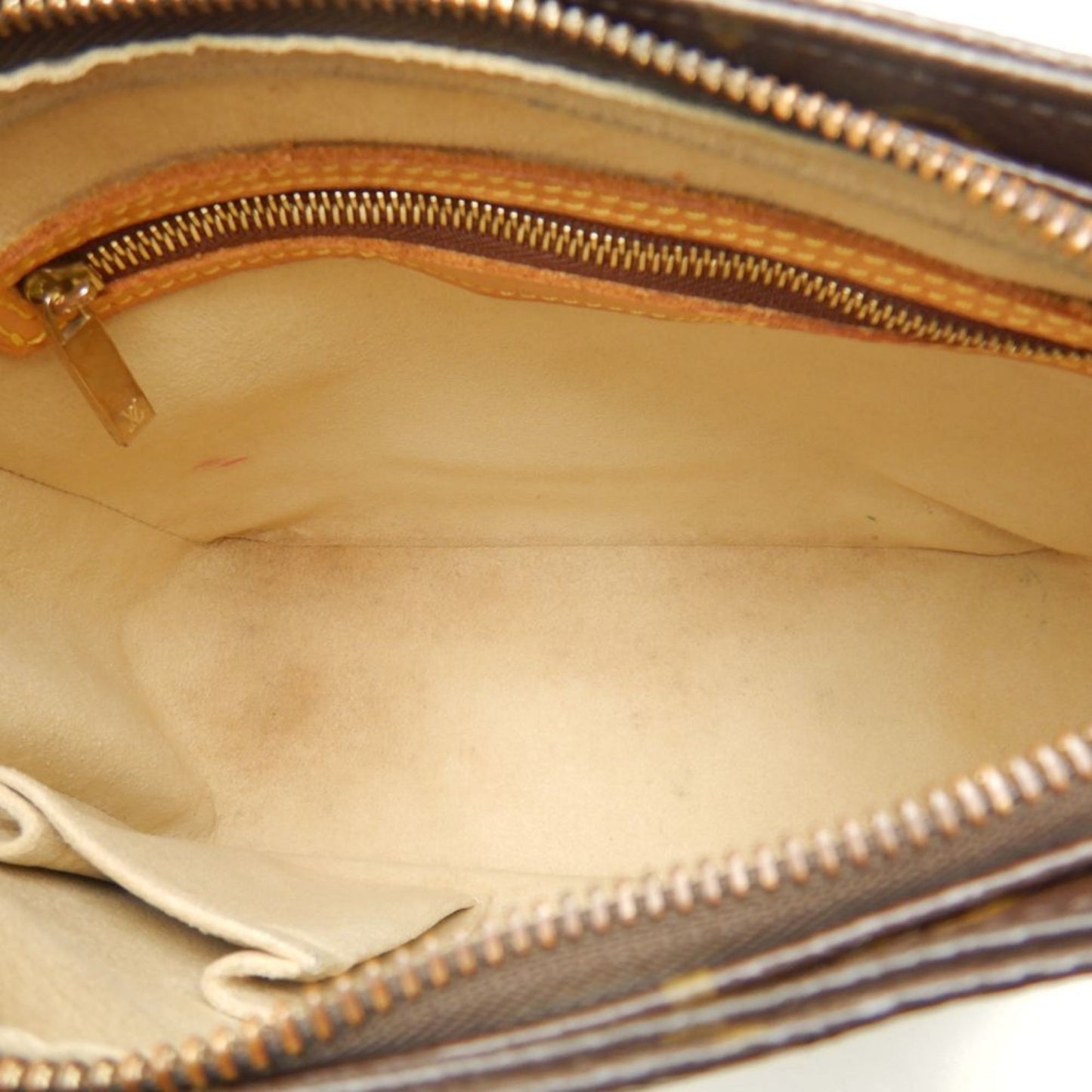 Louis Vuitton Looping Mm  Canvas Shoulder Bag ()