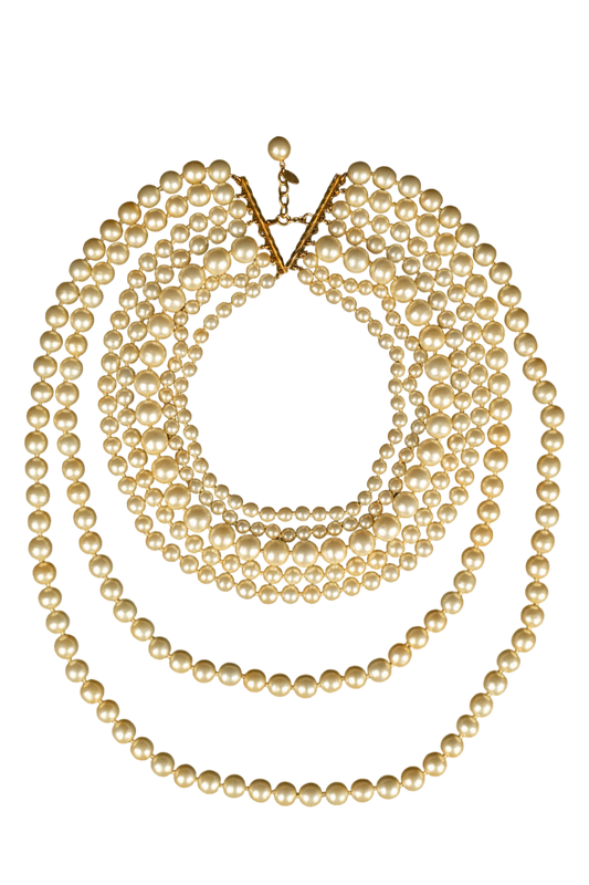 Collier de perles Chanel
