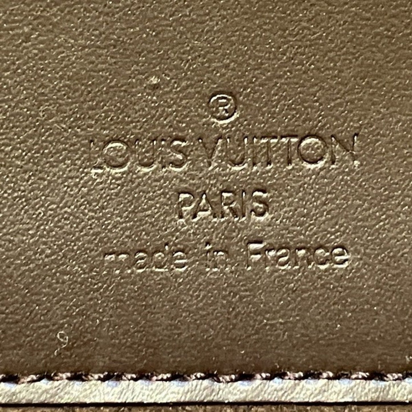 Louis Vuitton  Leather Shoulder Bag ()