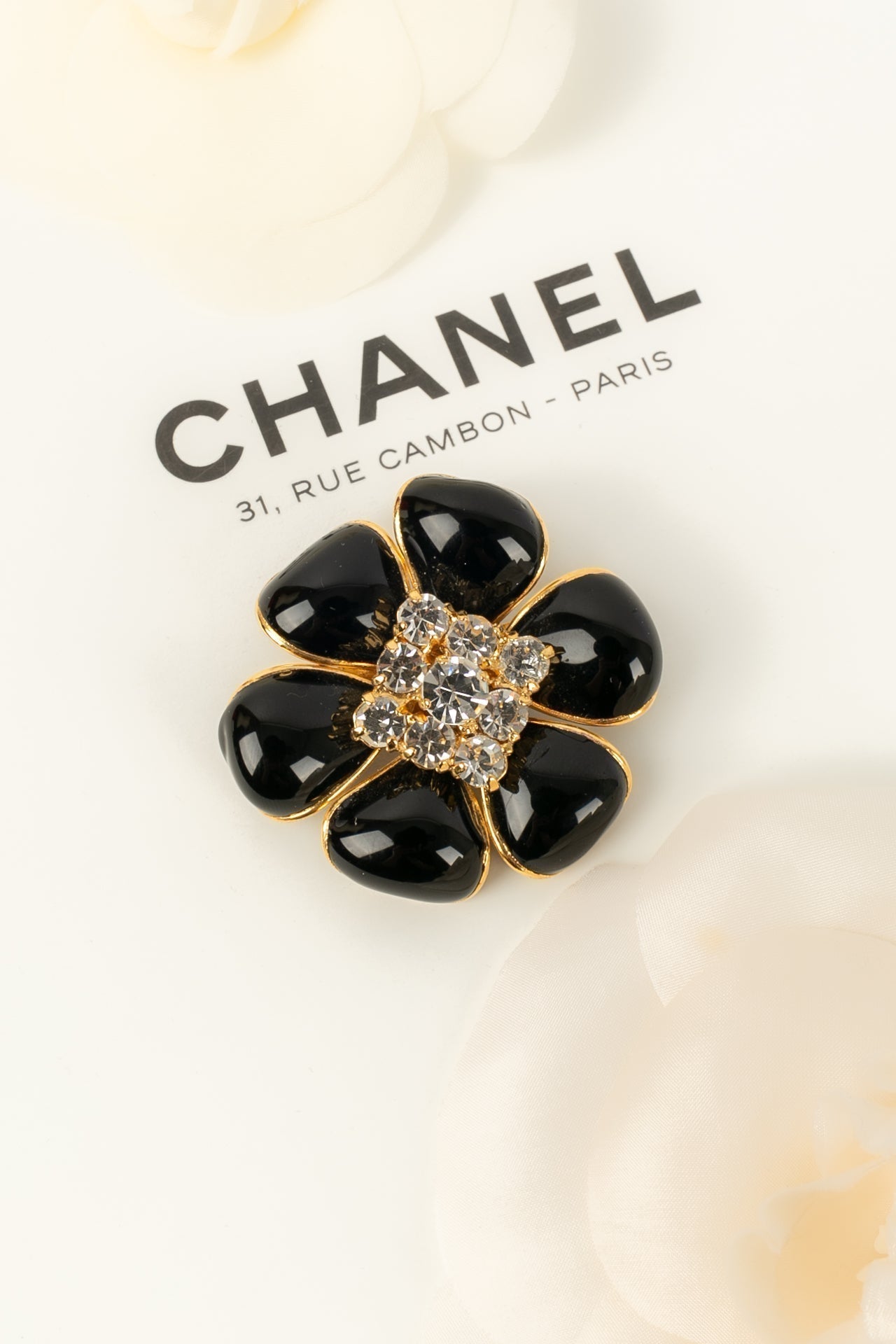 Broche camélia Chanel 1995