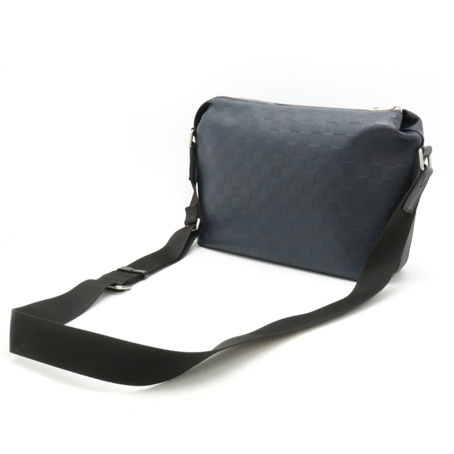 Louis Vuitton Discovery  Canvas Shoulder Bag ()