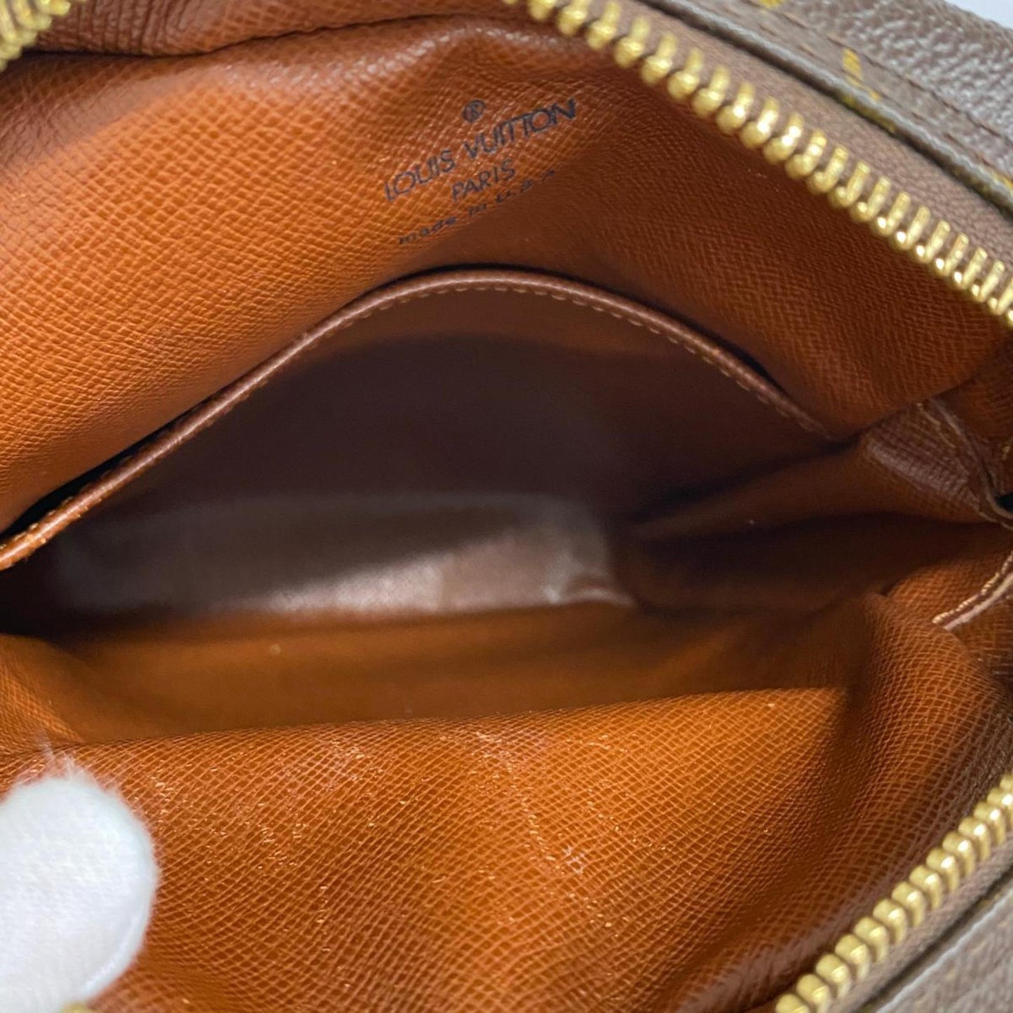 Louis Vuitton Amazon  Canvas Shoulder Bag ()