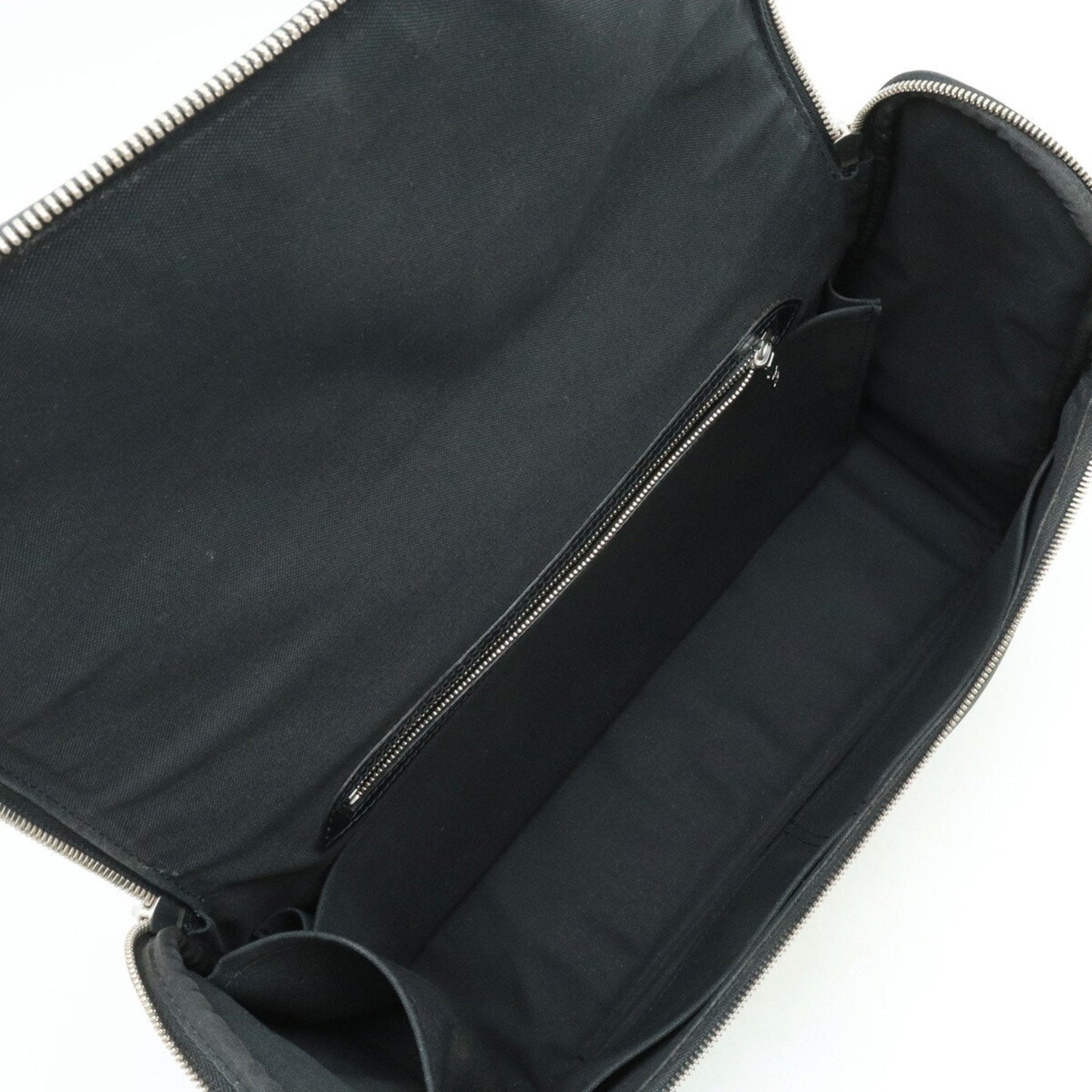 Louis Vuitton Taimyr  Leather Shoulder Bag ()