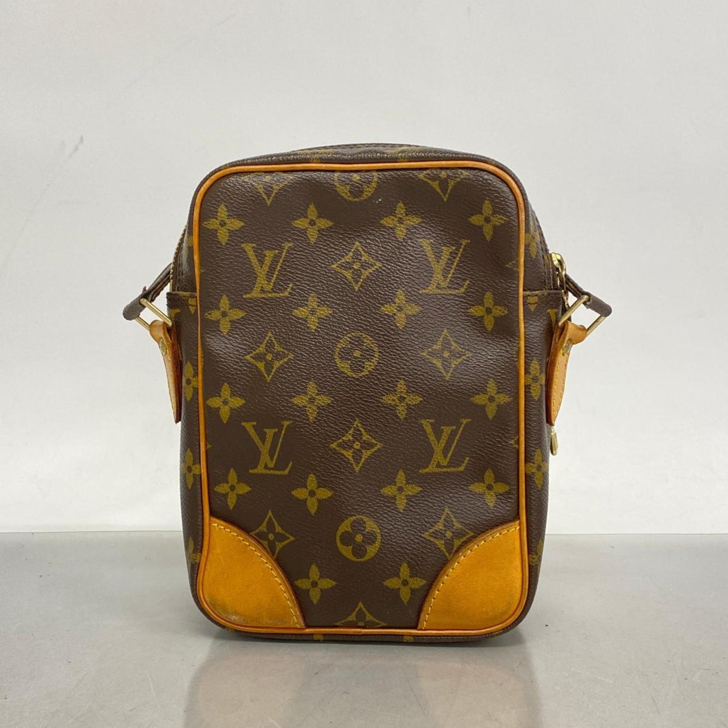 Louis Vuitton Amazon  Canvas Shoulder Bag ()