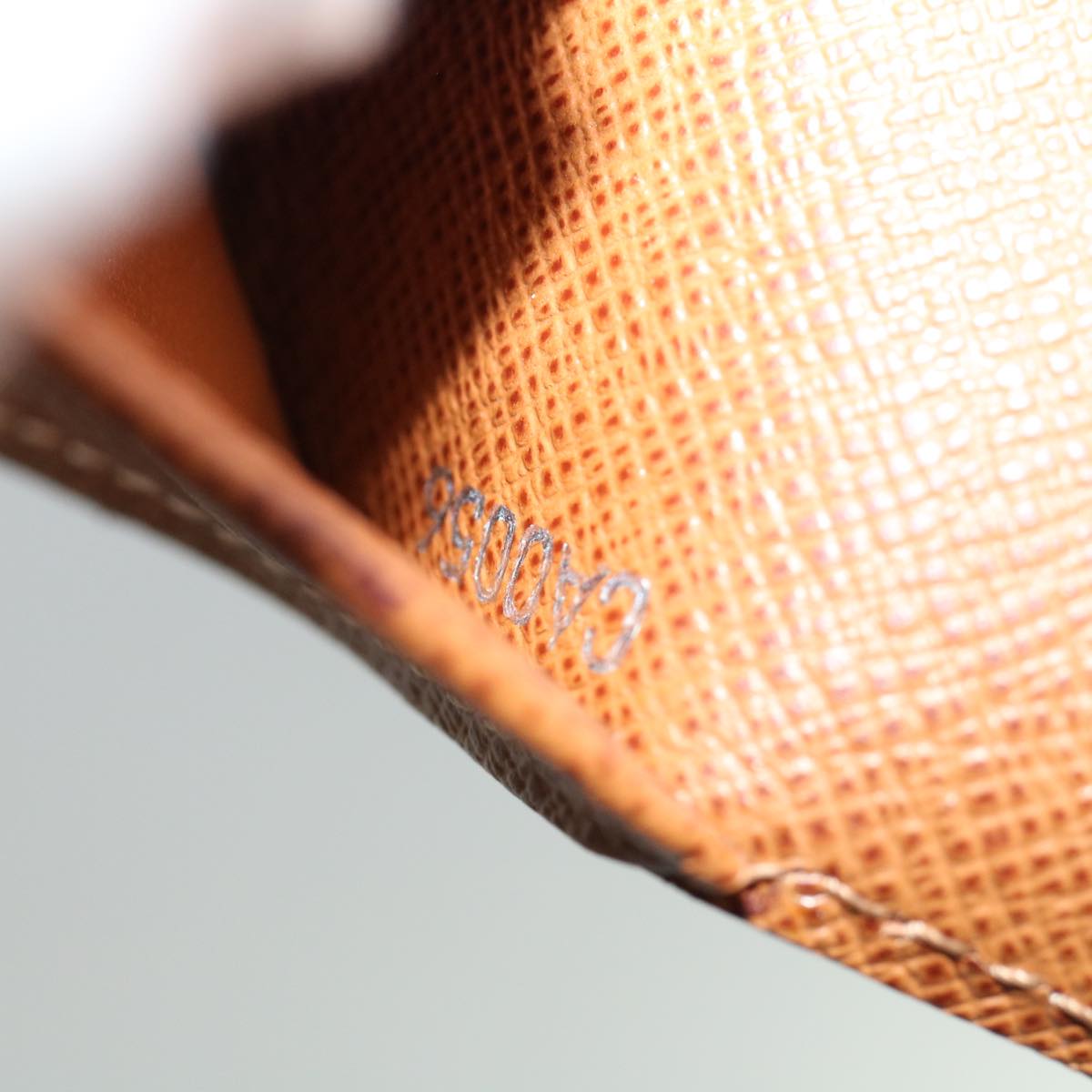 Louis Vuitton Agenda Cover  Leather Wallet  ()