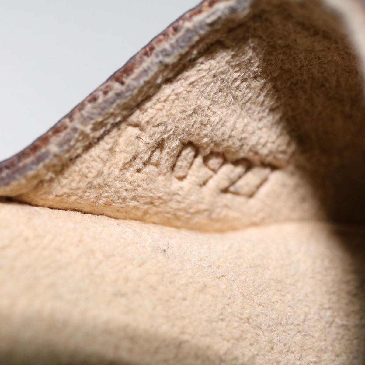 Louis Vuitton Etui À Lunettes  Canvas Wallet  ()