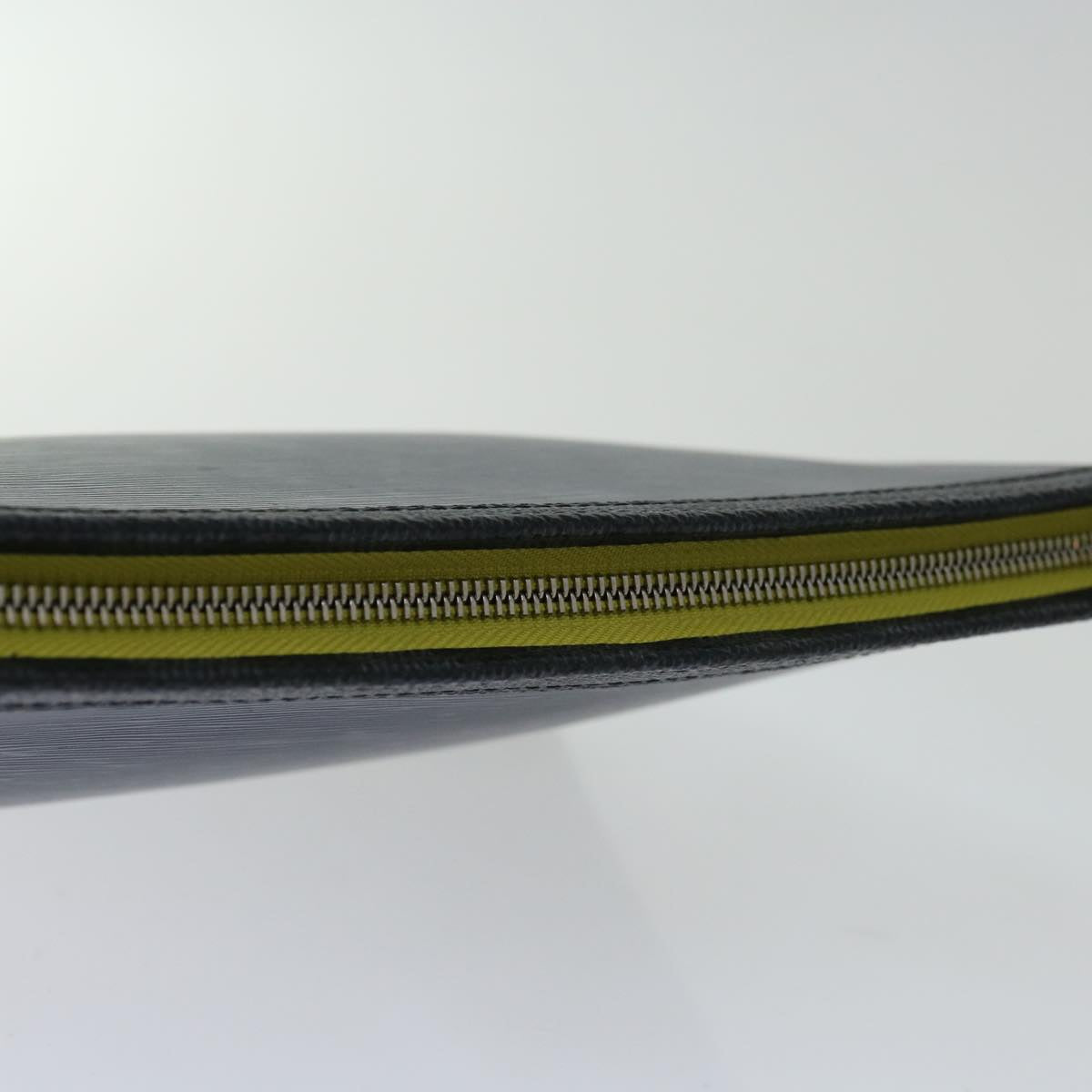 Louis Vuitton Pochette Voyage  Leather Clutch Bag ()