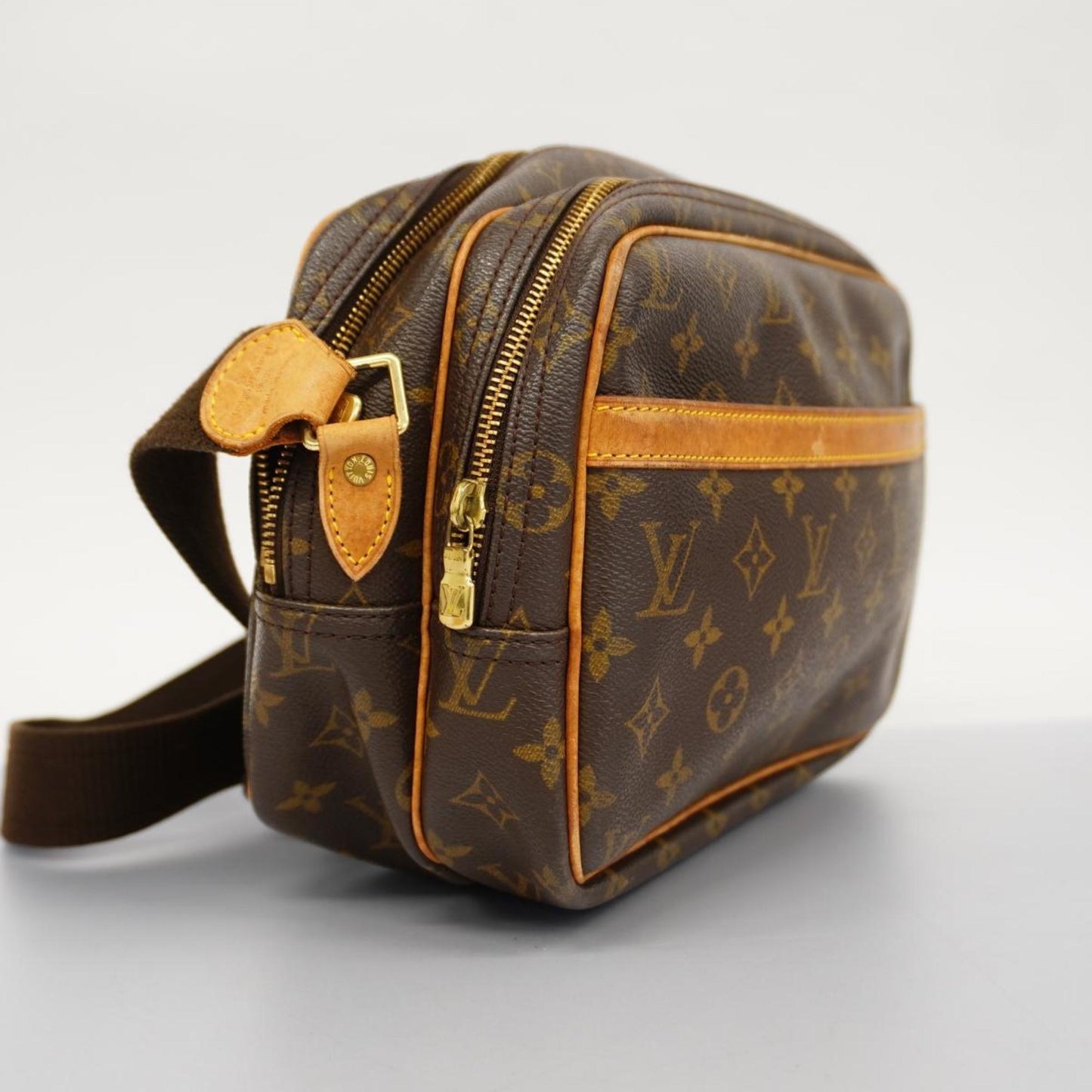 Louis Vuitton Reporter Pm  Canvas Shoulder Bag ()