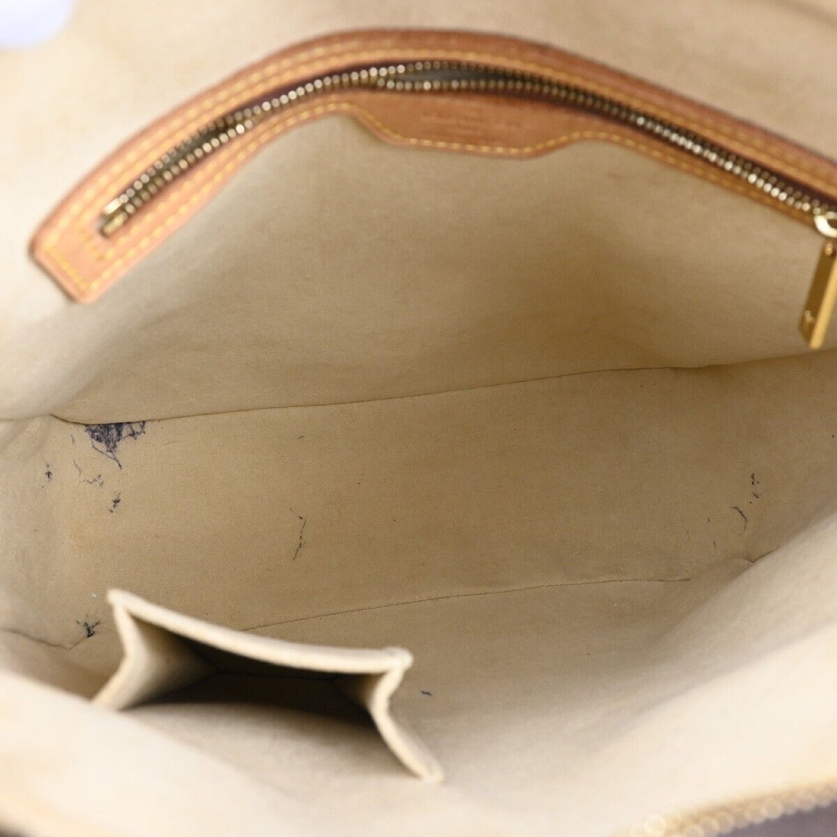 Louis Vuitton Looping Gm  Canvas Shoulder Bag ()