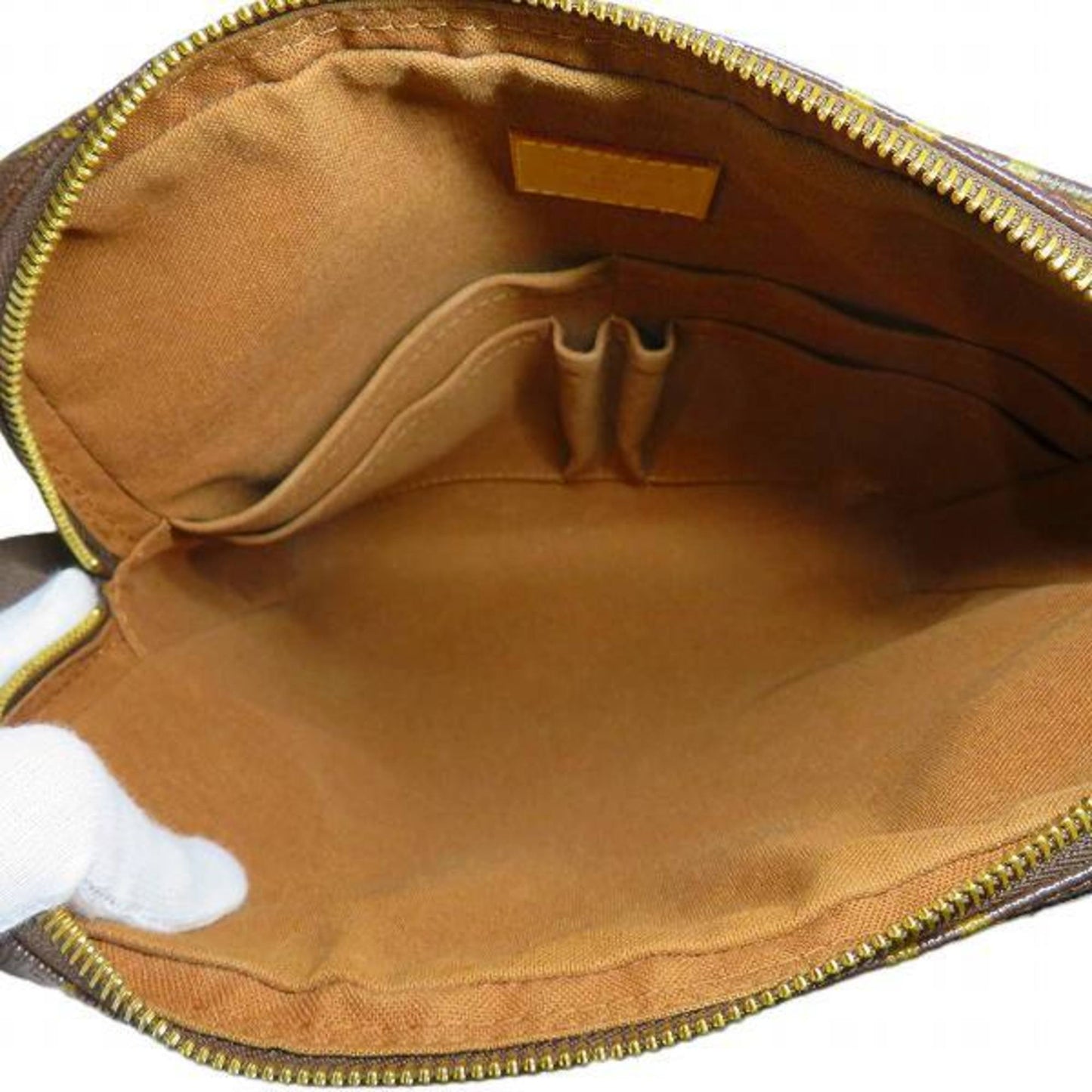 Louis Vuitton Beaubourg  Canvas Shoulder Bag ()