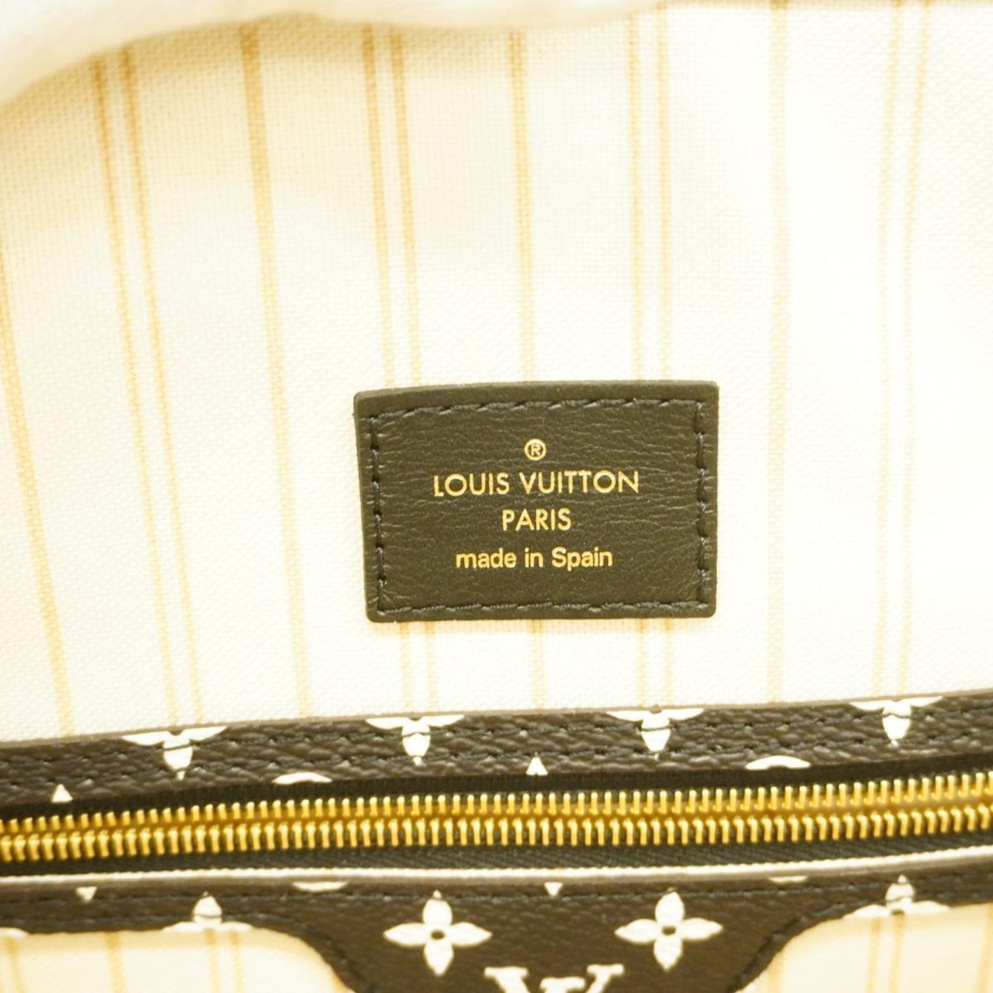 Louis Vuitton Neverfull Mm  Canvas Tote Bag ()