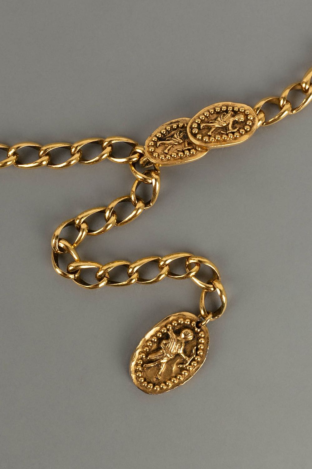 Ceinture "angelots" Chanel