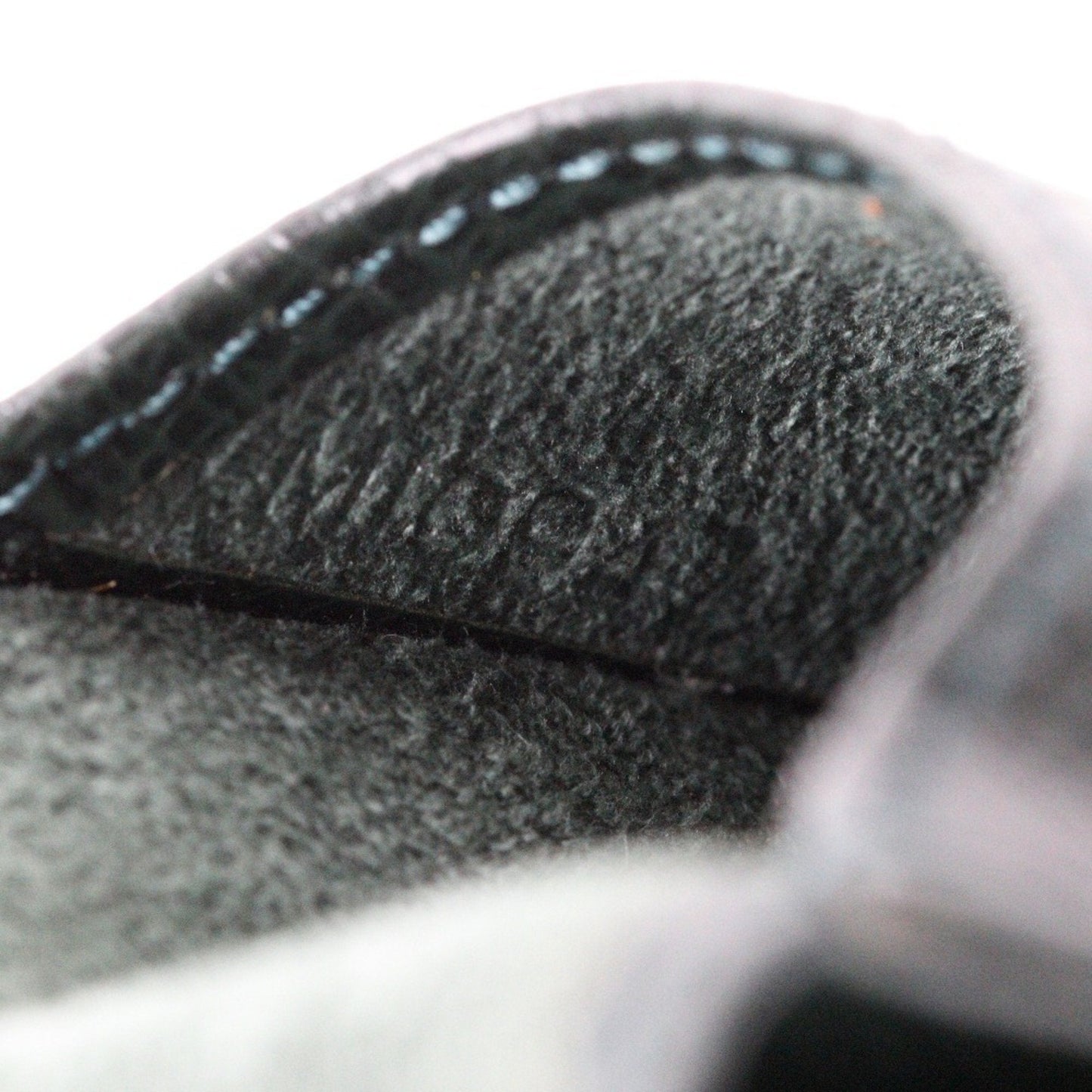 Louis Vuitton Etui Stylo  Leather Wallet  ()