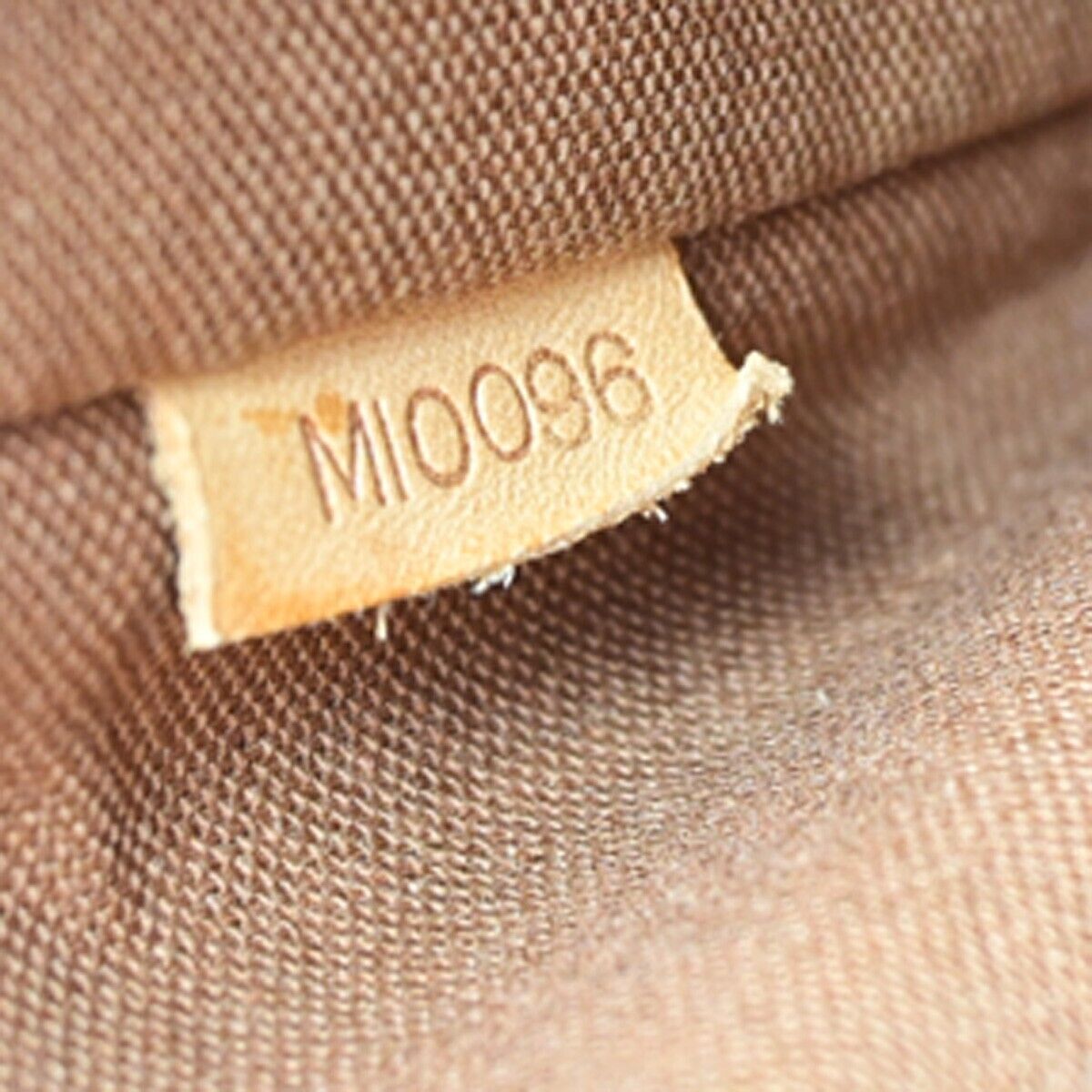 Louis Vuitton Bosphore  Canvas Shoulder Bag ()