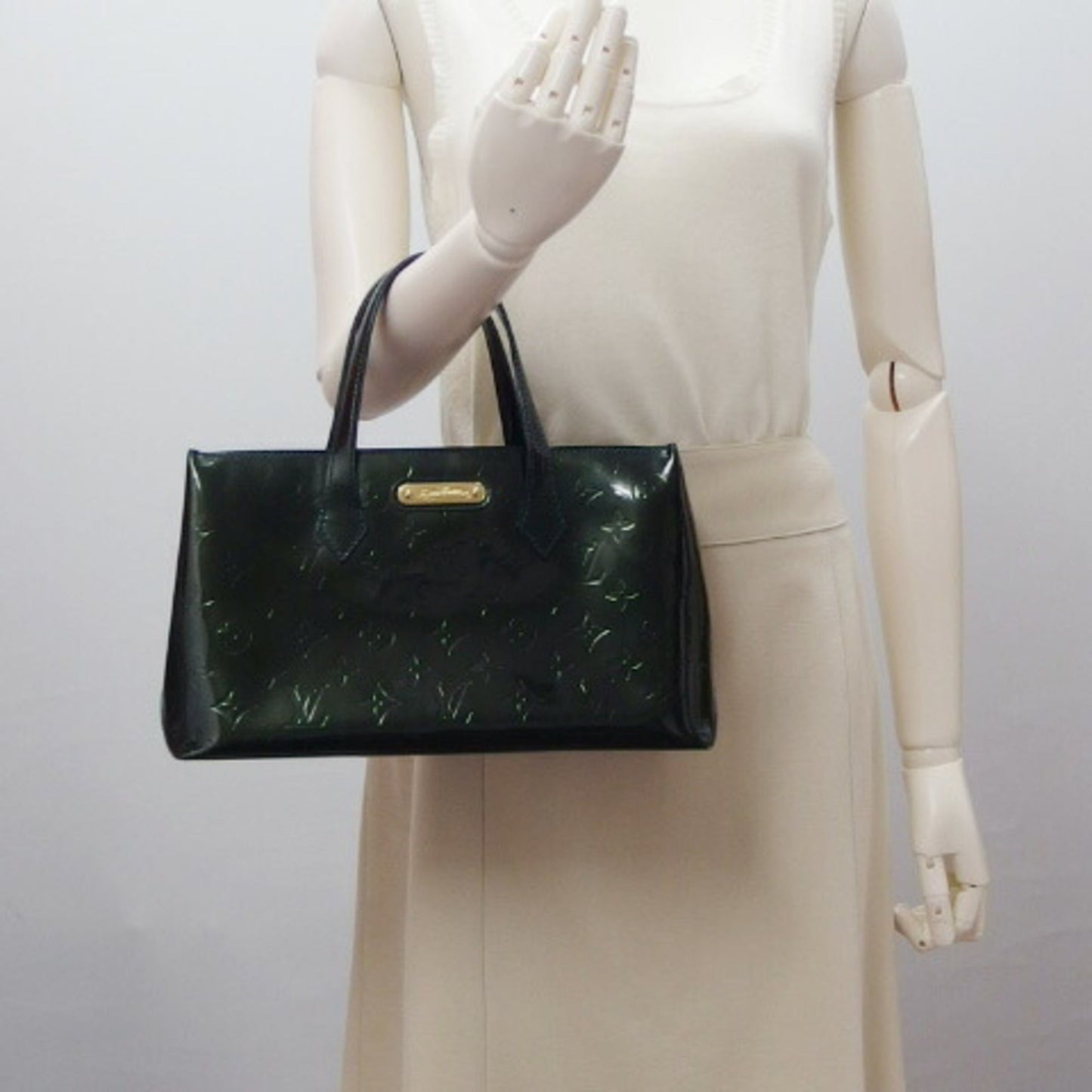 Louis Vuitton Wilshire  Patent Leather Shoulder Bag ()