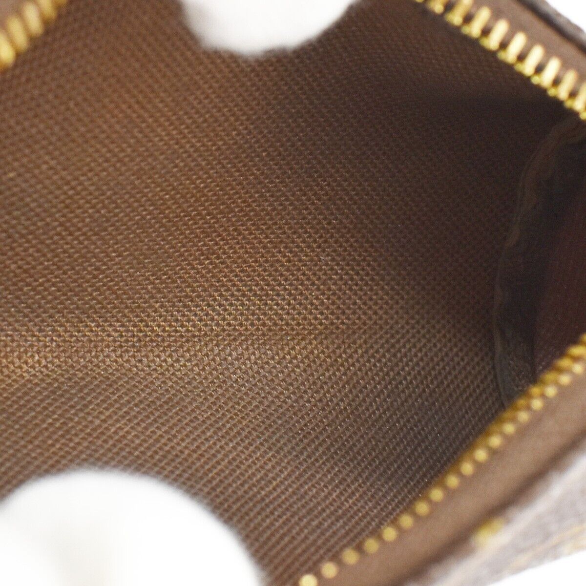 Louis Vuitton Etui À Balles De Golf  Canvas Clutch Bag ()