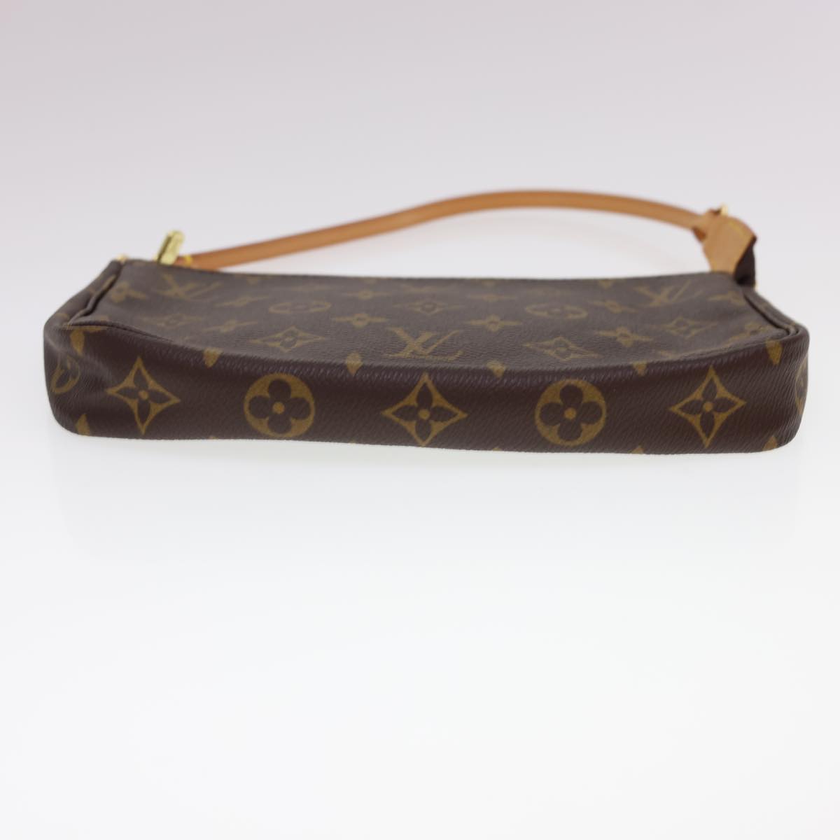 Louis Vuitton Pochette Accessoires  Canvas Clutch Bag ()