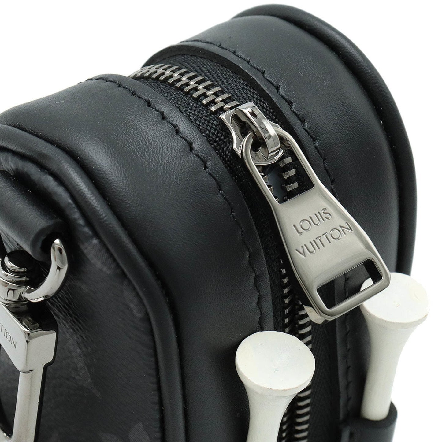 Louis Vuitton Etui À Balles De Golf  Canvas Clutch Bag ()