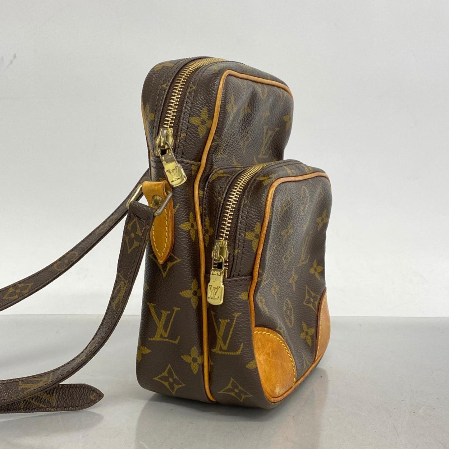 Louis Vuitton Amazon  Canvas Shoulder Bag ()