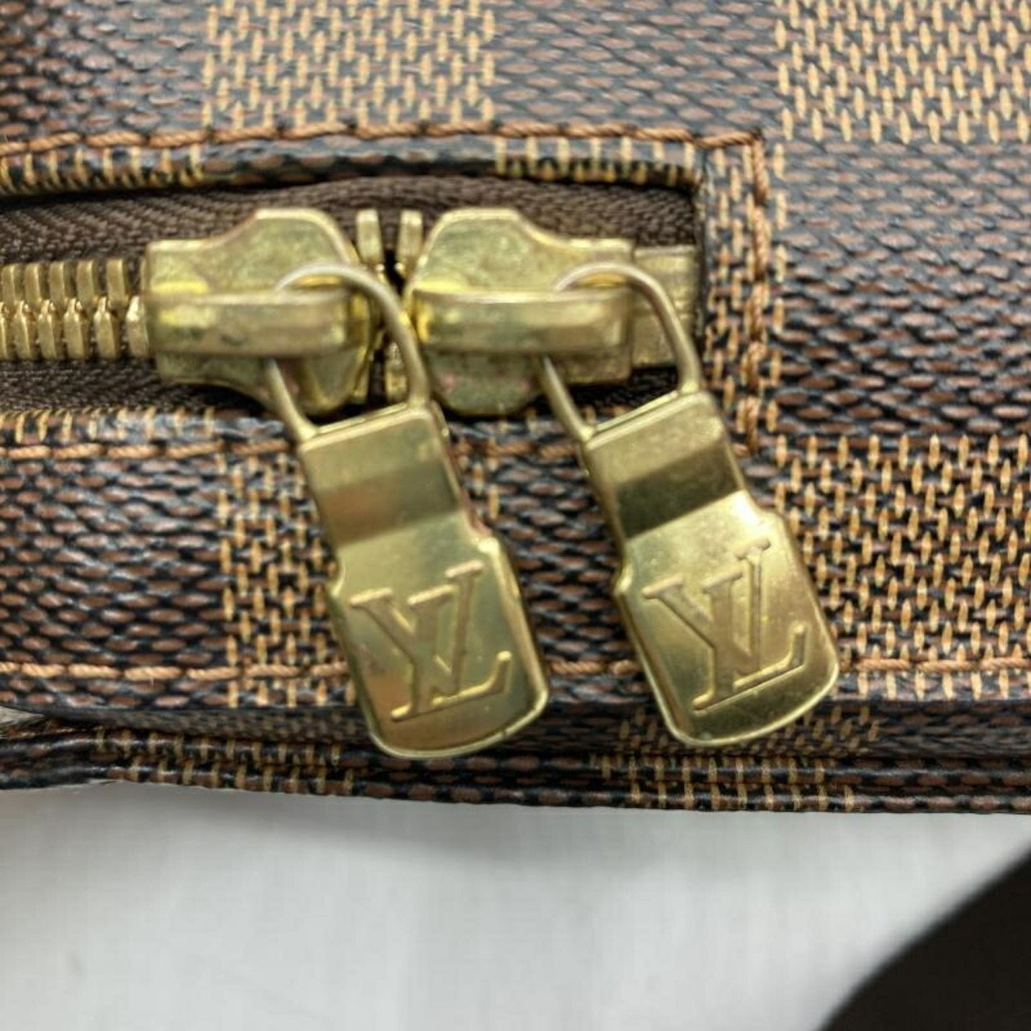 Louis Vuitton Geronimos  Leather Shoulder Bag ()