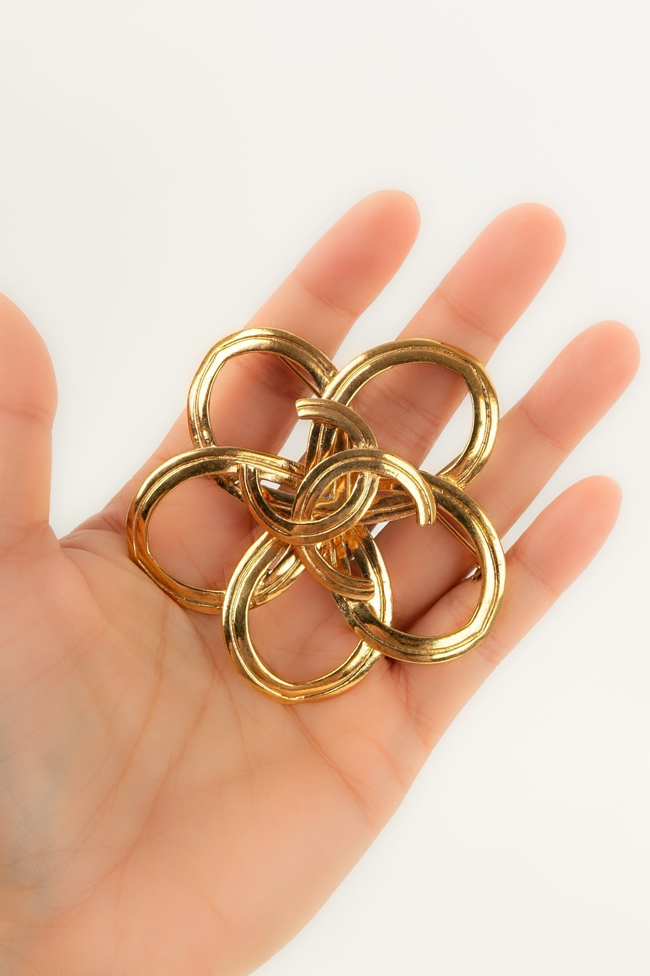 Broche fleur Chanel Printemps 1996