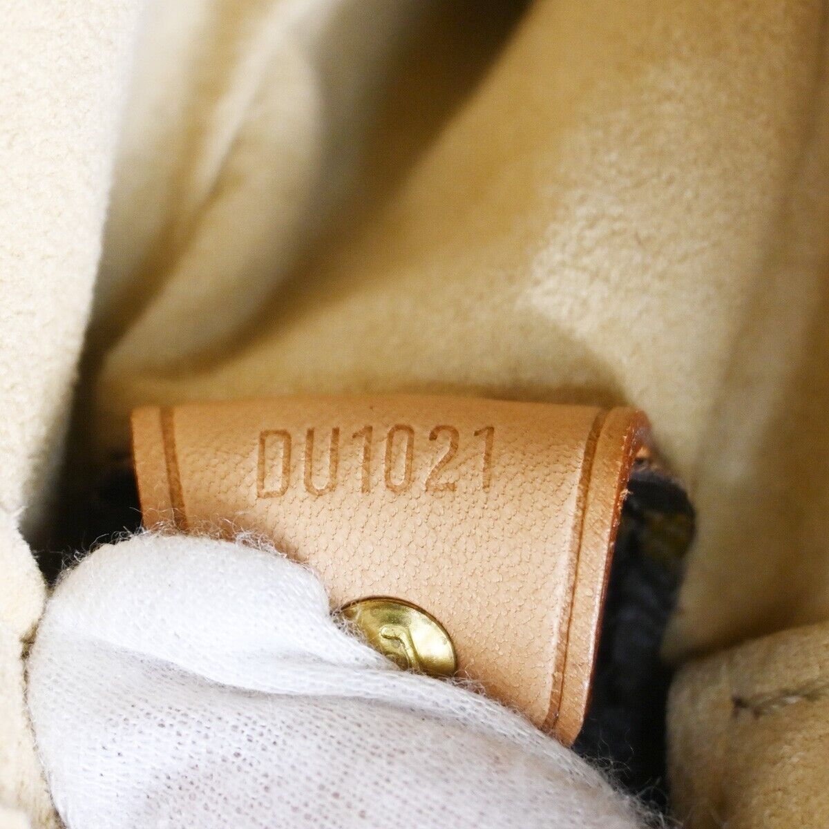 Louis Vuitton Looping Gm  Canvas Shoulder Bag ()