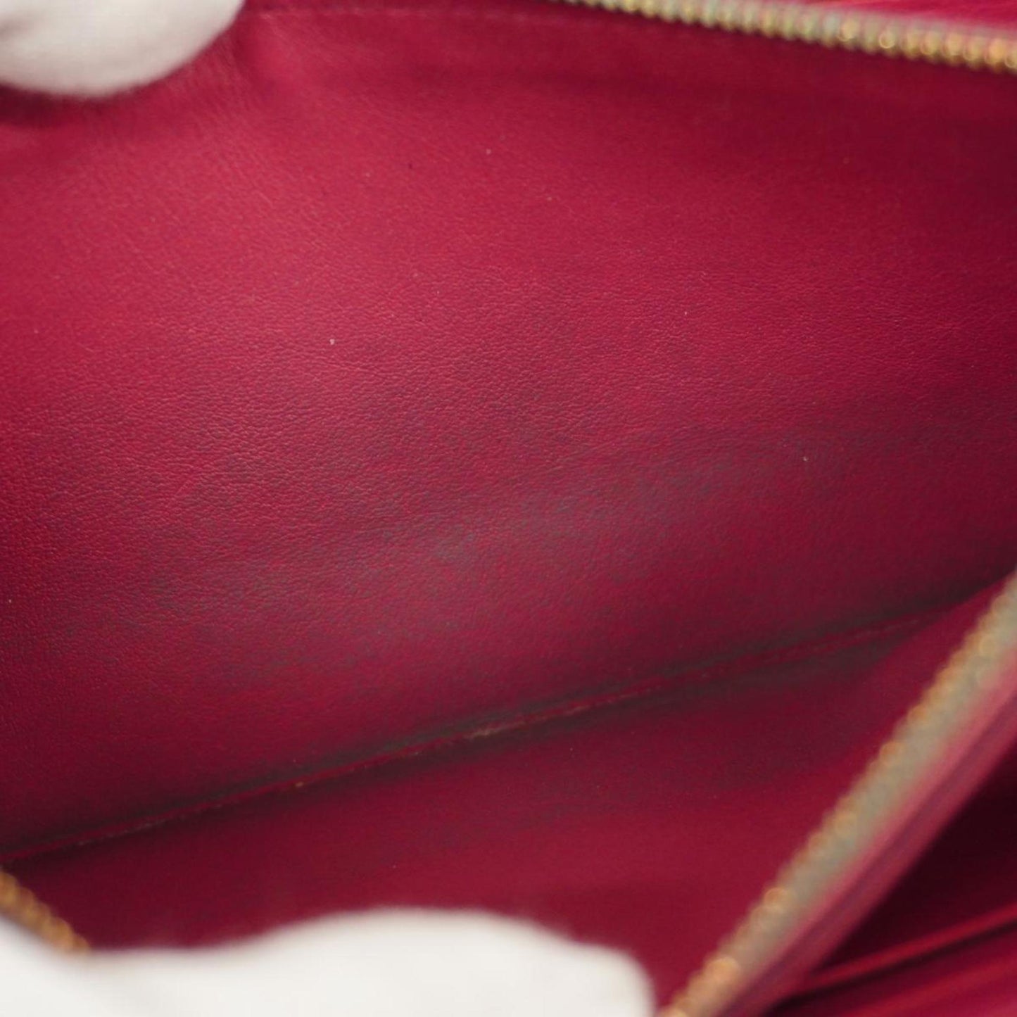 Louis Vuitton Capucines  Leather Wallet  ()