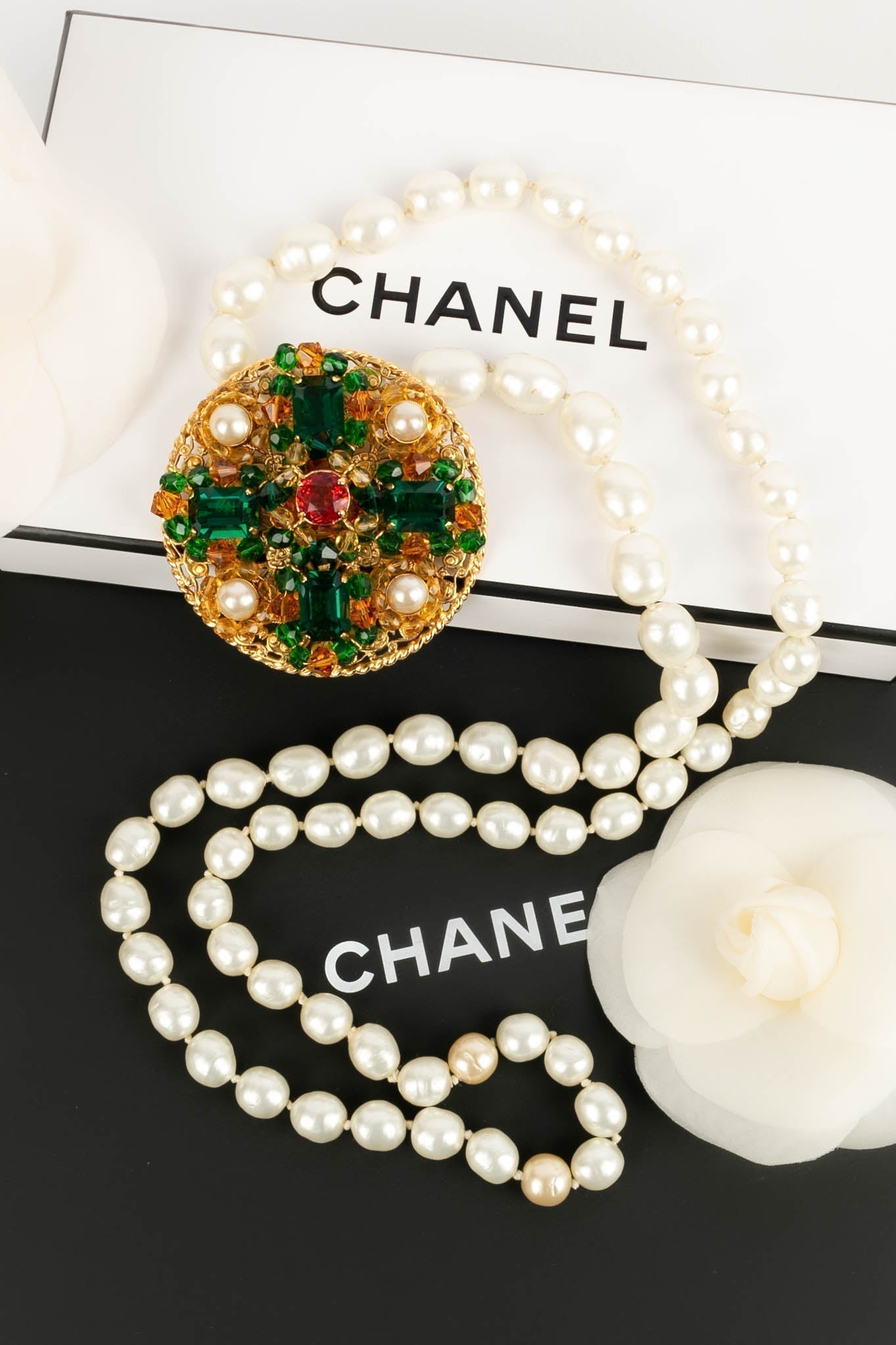 Collier pendentif Chanel 1997