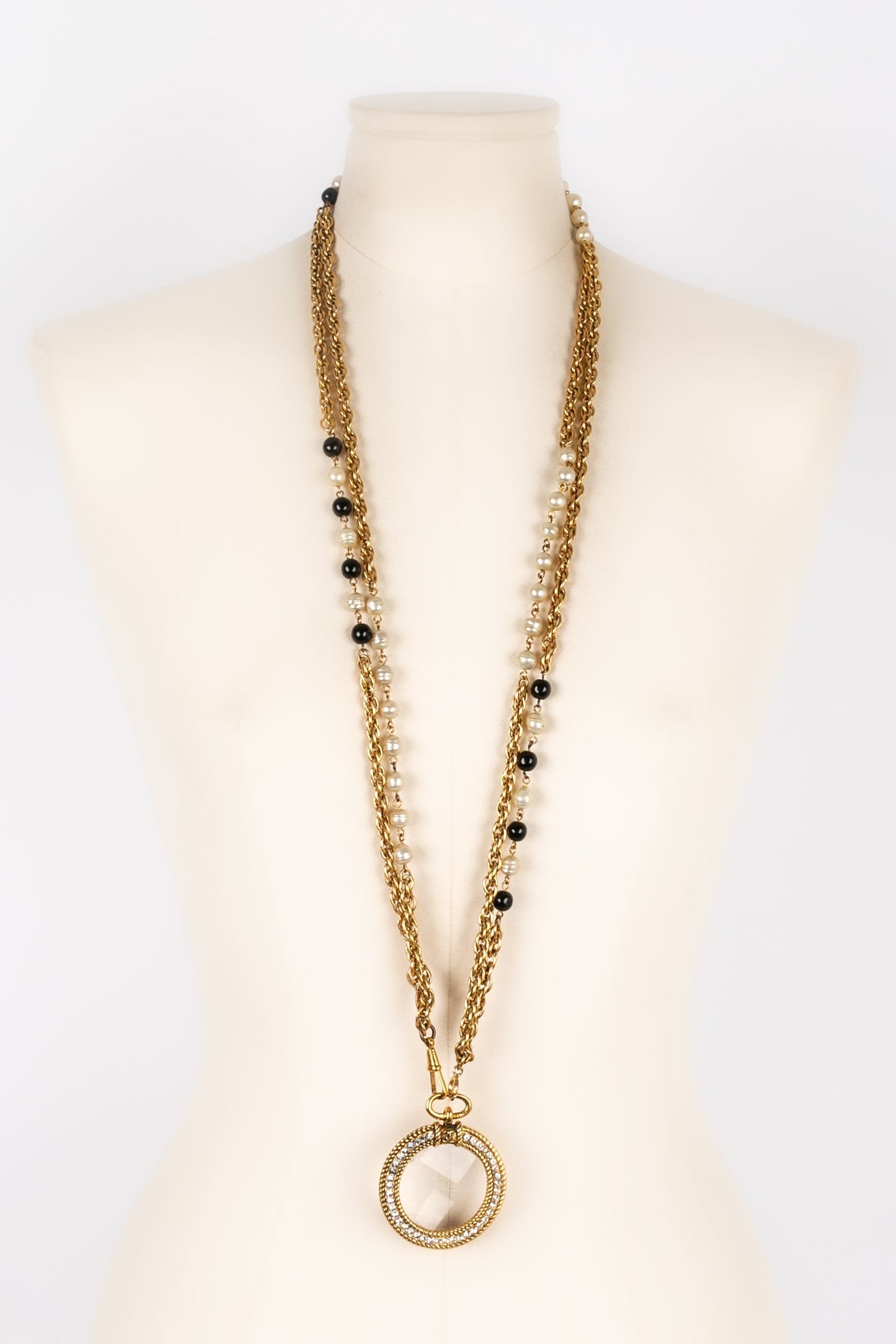 Collier loupe Chanel