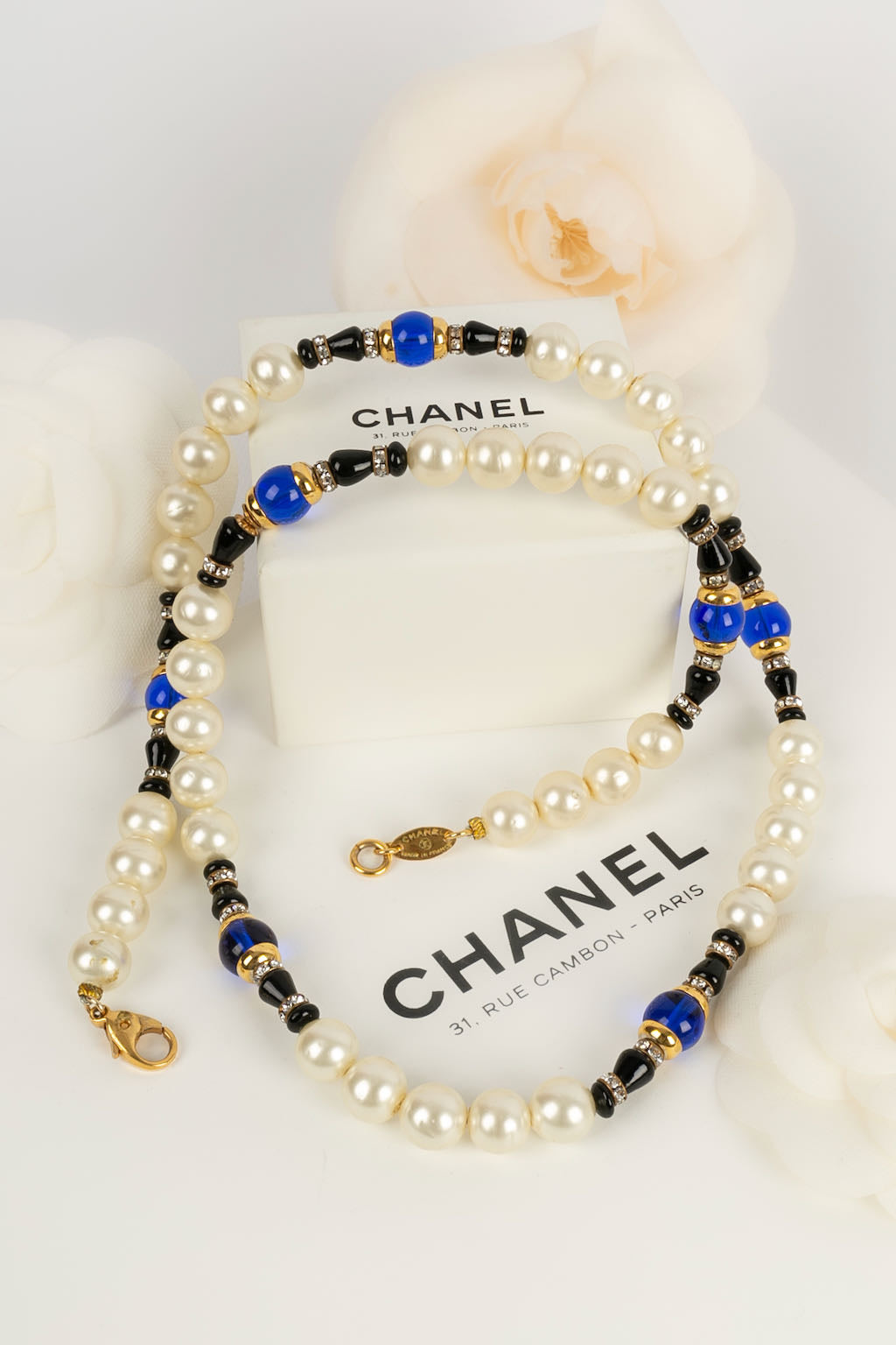 Collier de perles Chanel